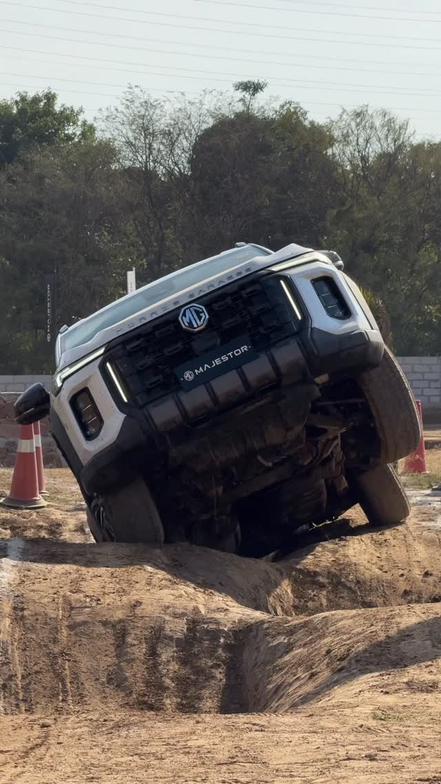 shutterdrives 게시물 이미지: Should FORTUNER be Worried? Presenting the MG...