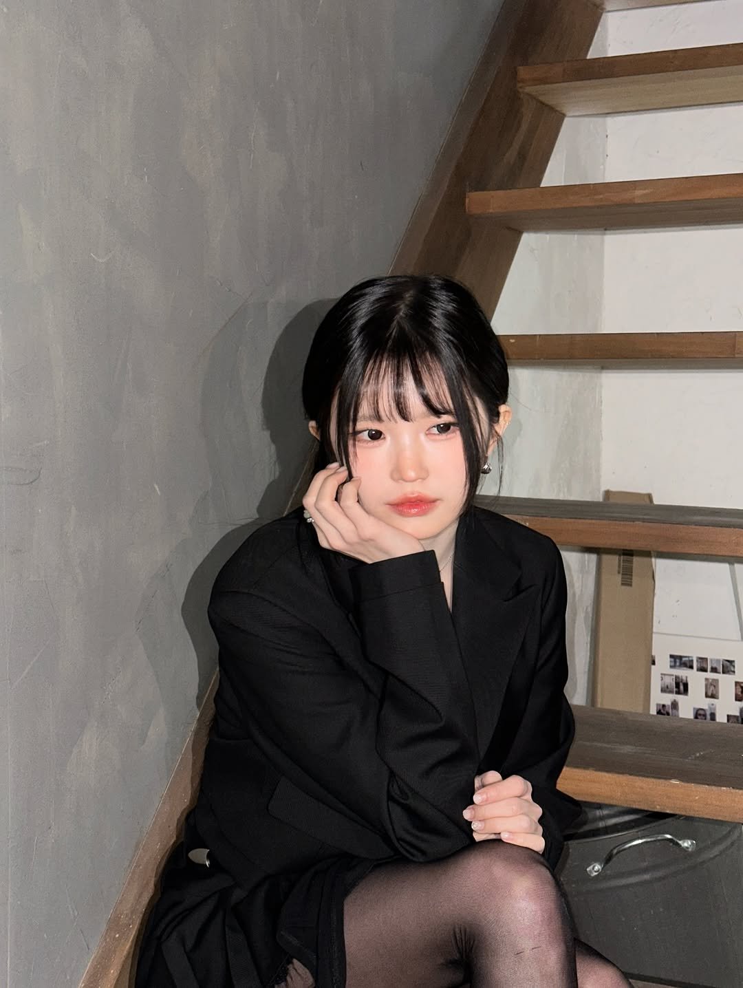 Photo by 송하영 on February 10, 2026. May be an image of one or more people, hair, miniskirt and text.