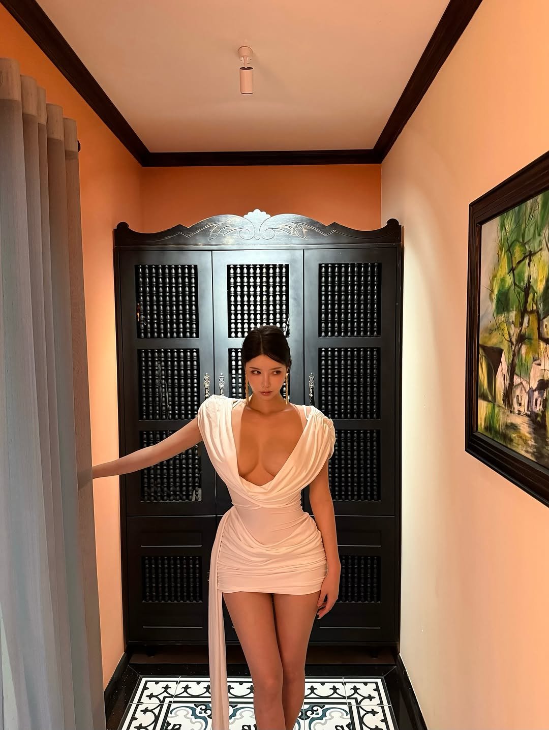 Photo by Siyoung on October 03, 2025. May be an image of gown.