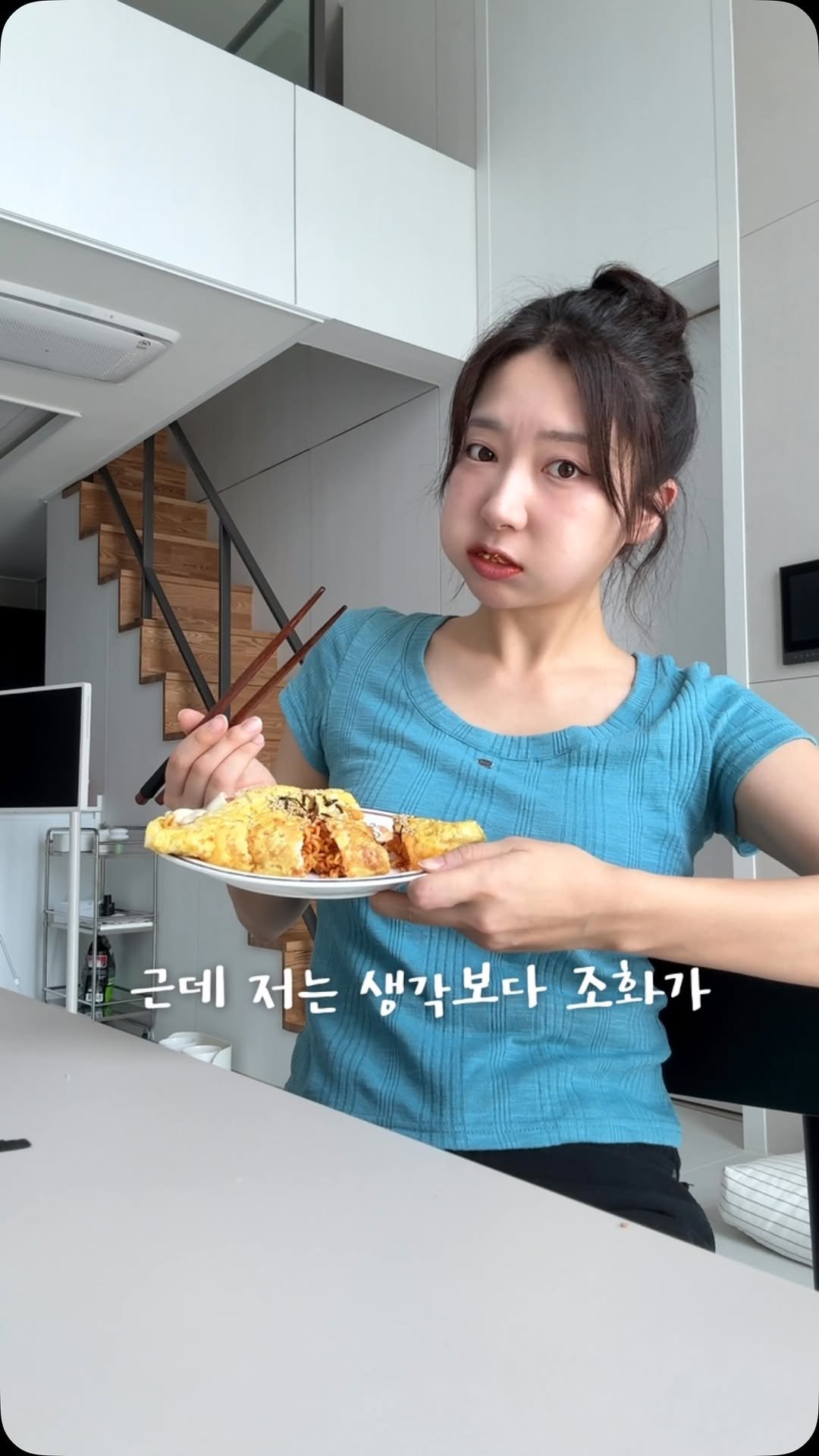 sieunniya_ 게시물 이미지: 만원짜리 명동 불닭오믈렛… 이 가격 맞나요? ㄷㄷ

근데 설거지랑 뒷정리 , 기술력...