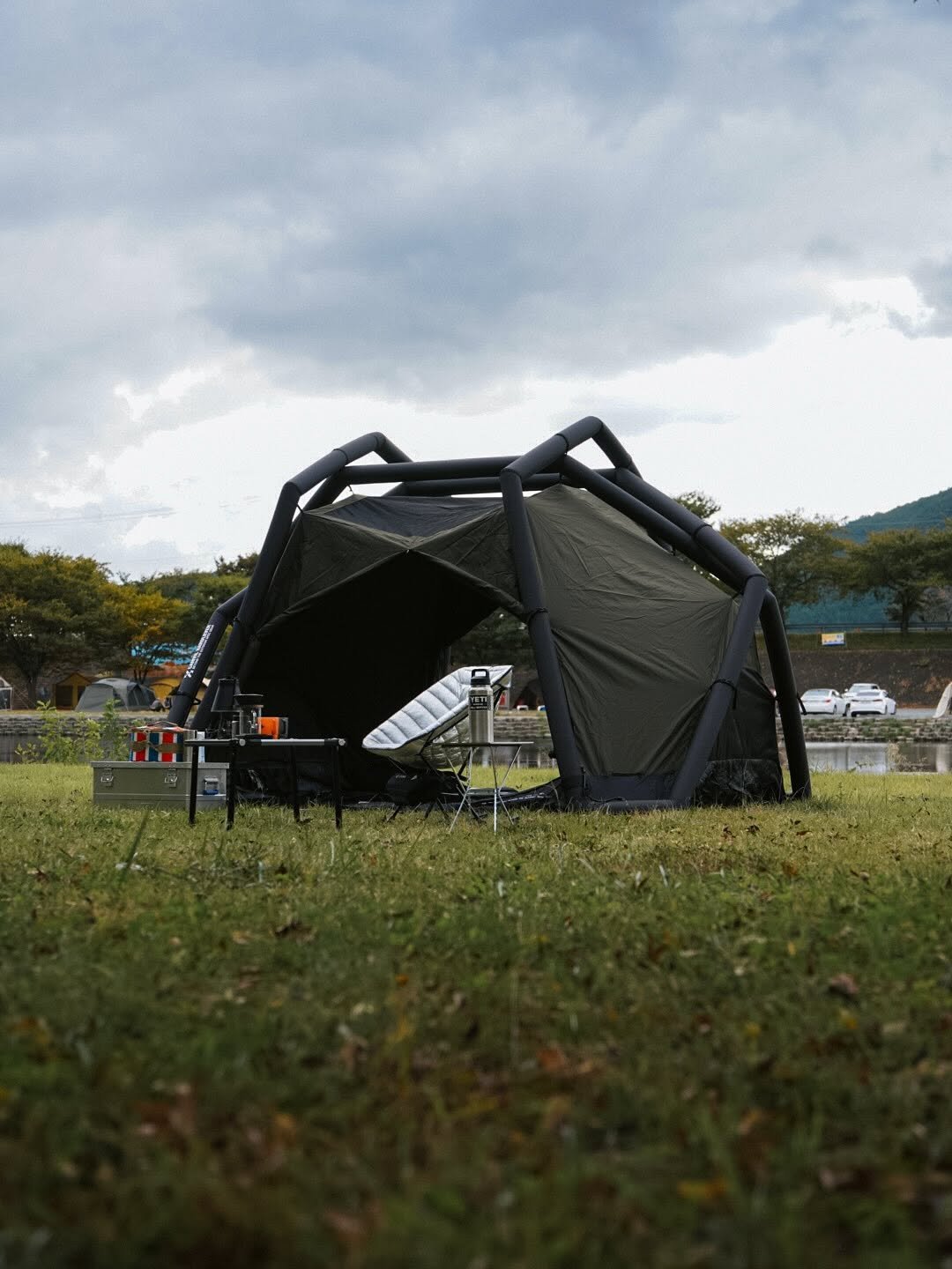 Photo shared by 🍃시기 캠프 on October 28, 2025 tagging @camvil__. May be an image of campsite, outdoors and text.