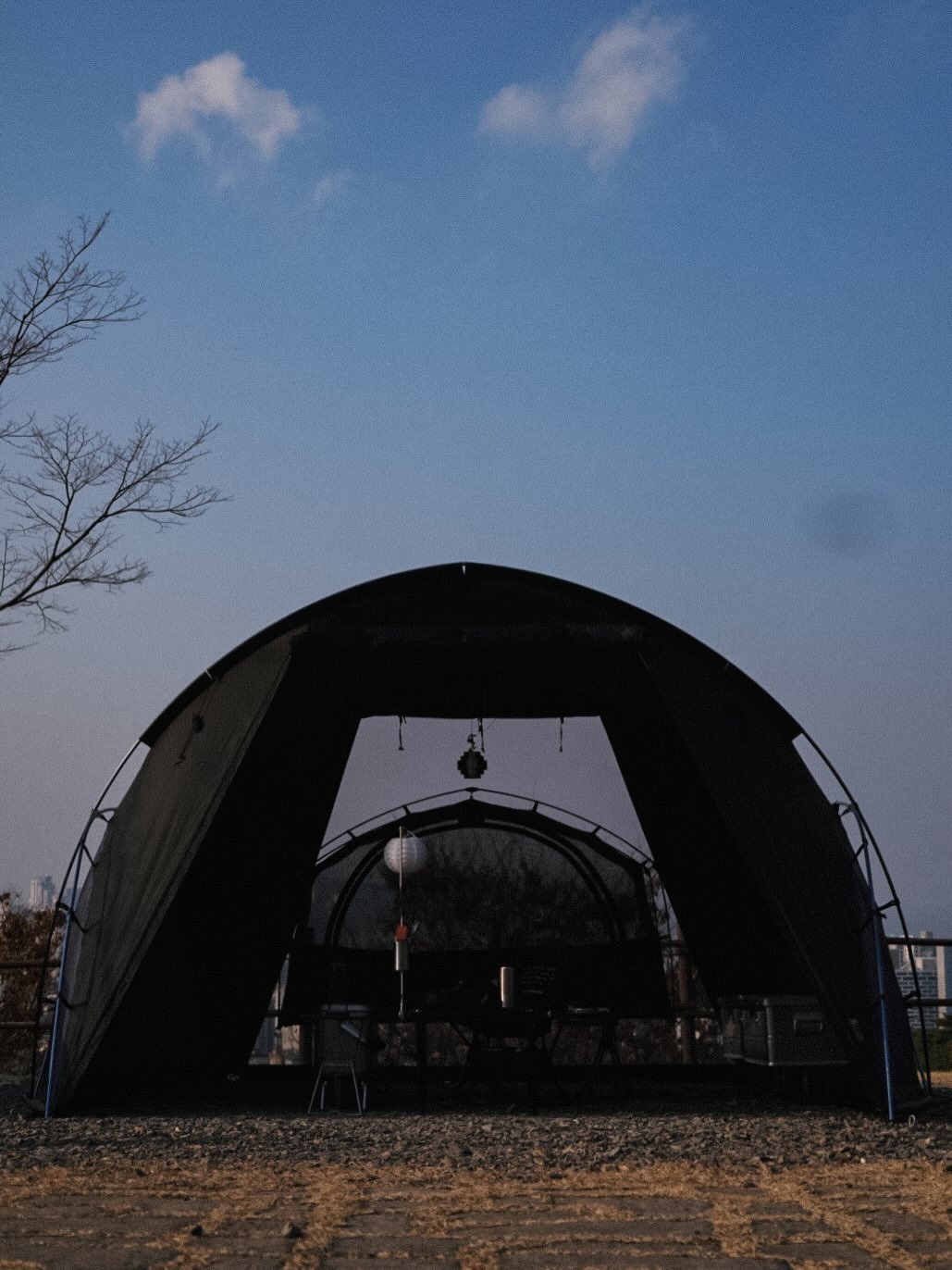 Photo by 🍃시기 캠프 on January 12, 2026. May be an image of blimp, cloud and text.