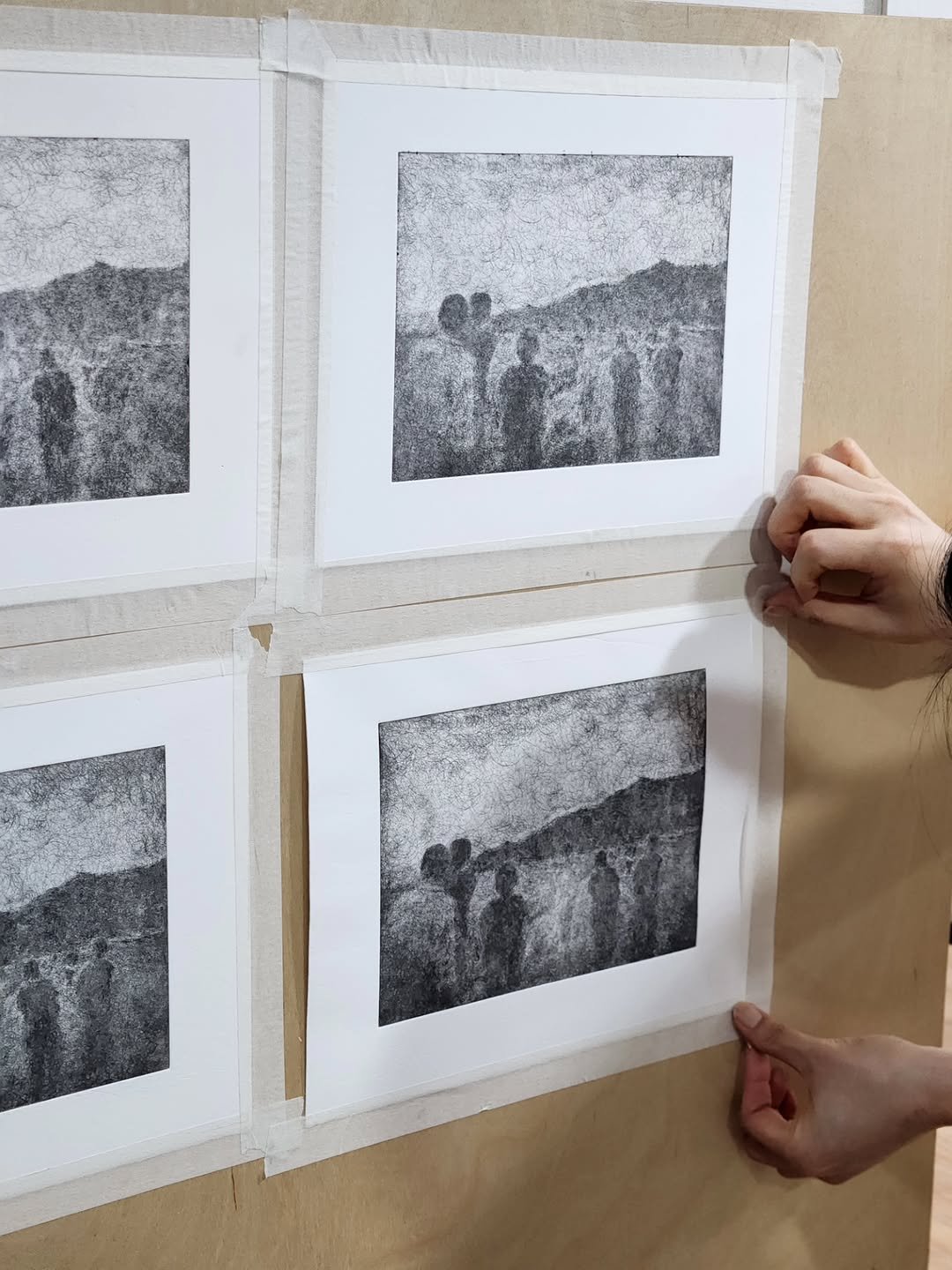 Photo by 시그니처프린트 판화그림공방 on April 26, 2026. May be art of text.