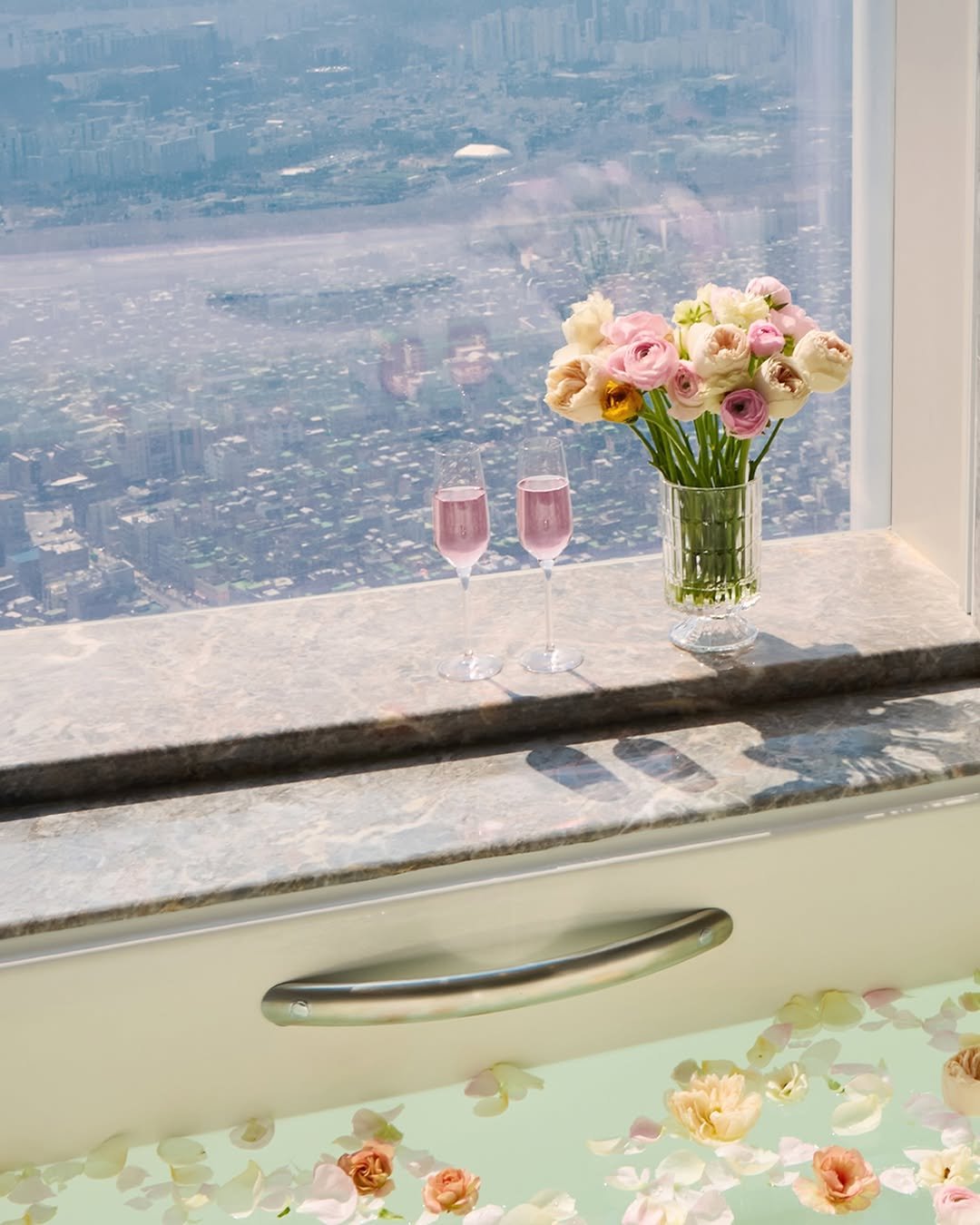 signiel_hotels 게시물 이미지: A story of spring, in its finest expression....