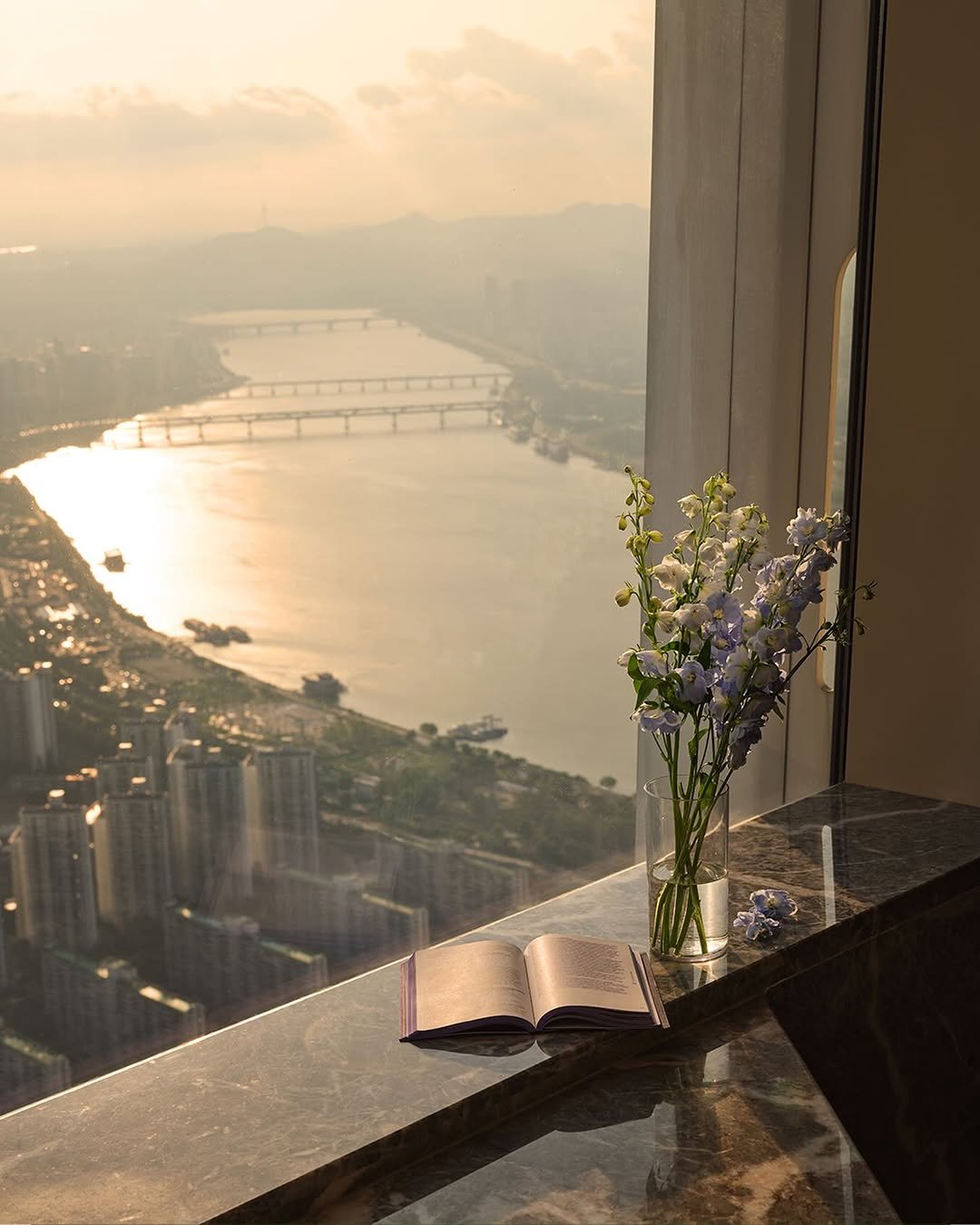 signiel_hotels 게시물 이미지: A summer of quiet contemplation by the...