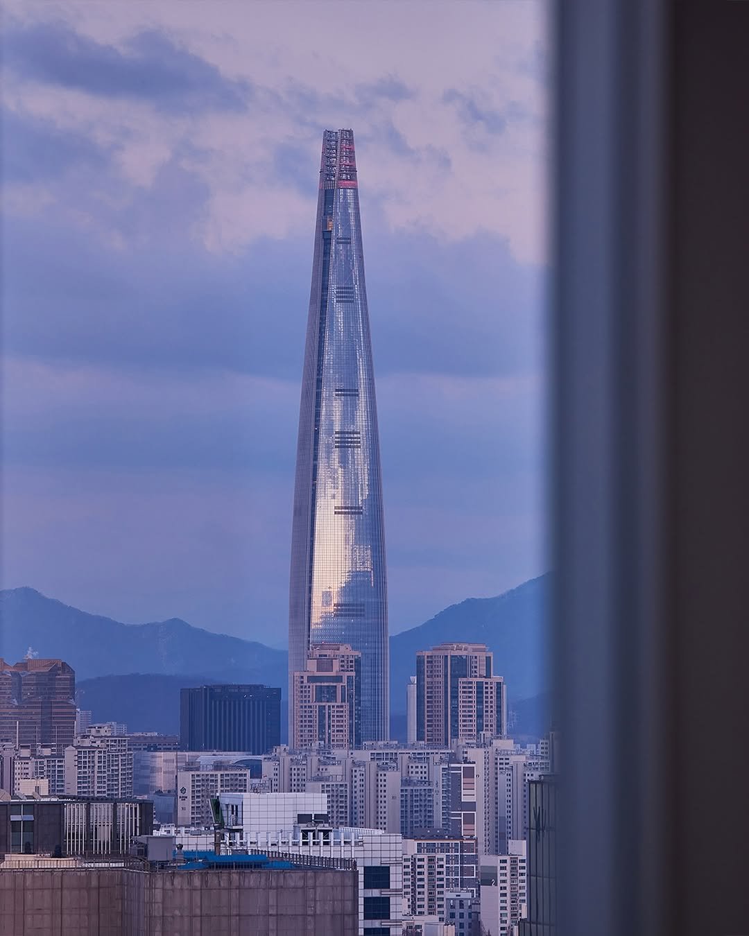 signiel_hotels 게시물 이미지: A beautiful day begins at SIGNIEL.

시간이 머무는 듯한...