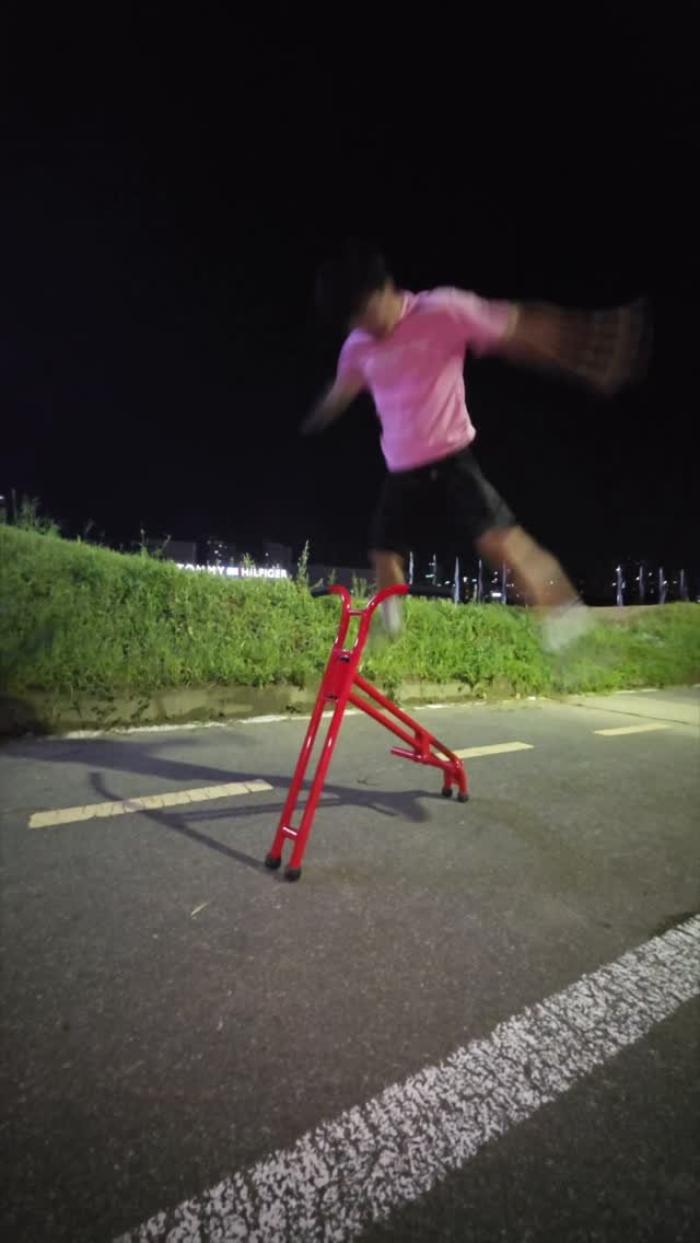 sikss_lee 게시물 이미지: 행위예술을 조금 이해하다.
.
#더트야미 #리바쇼 #산악자전거 #mtb자전거 #행위예술