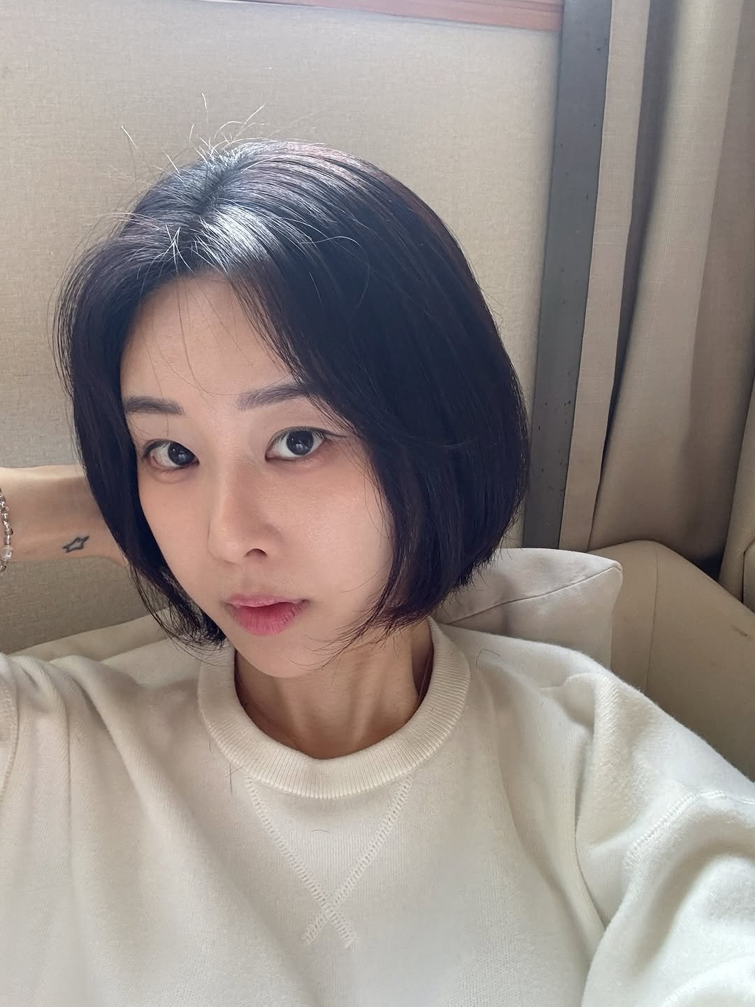Photo by SILKY sᴇʟғ-ᴄᴀʀᴇ 운동•동안관리 on September 26, 2025. May be a selfie of 1 person, bangs, top and text.