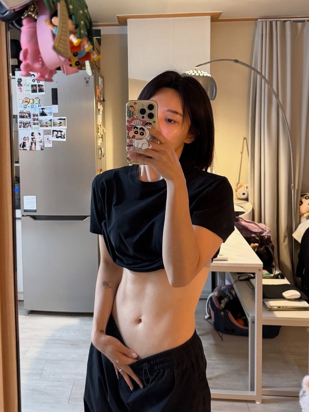 Photo by SILKY sᴇʟғ-ᴄᴀʀᴇ 운동•동안관리 on September 23, 2025. May be an image of 2 people, sweatpants and text.