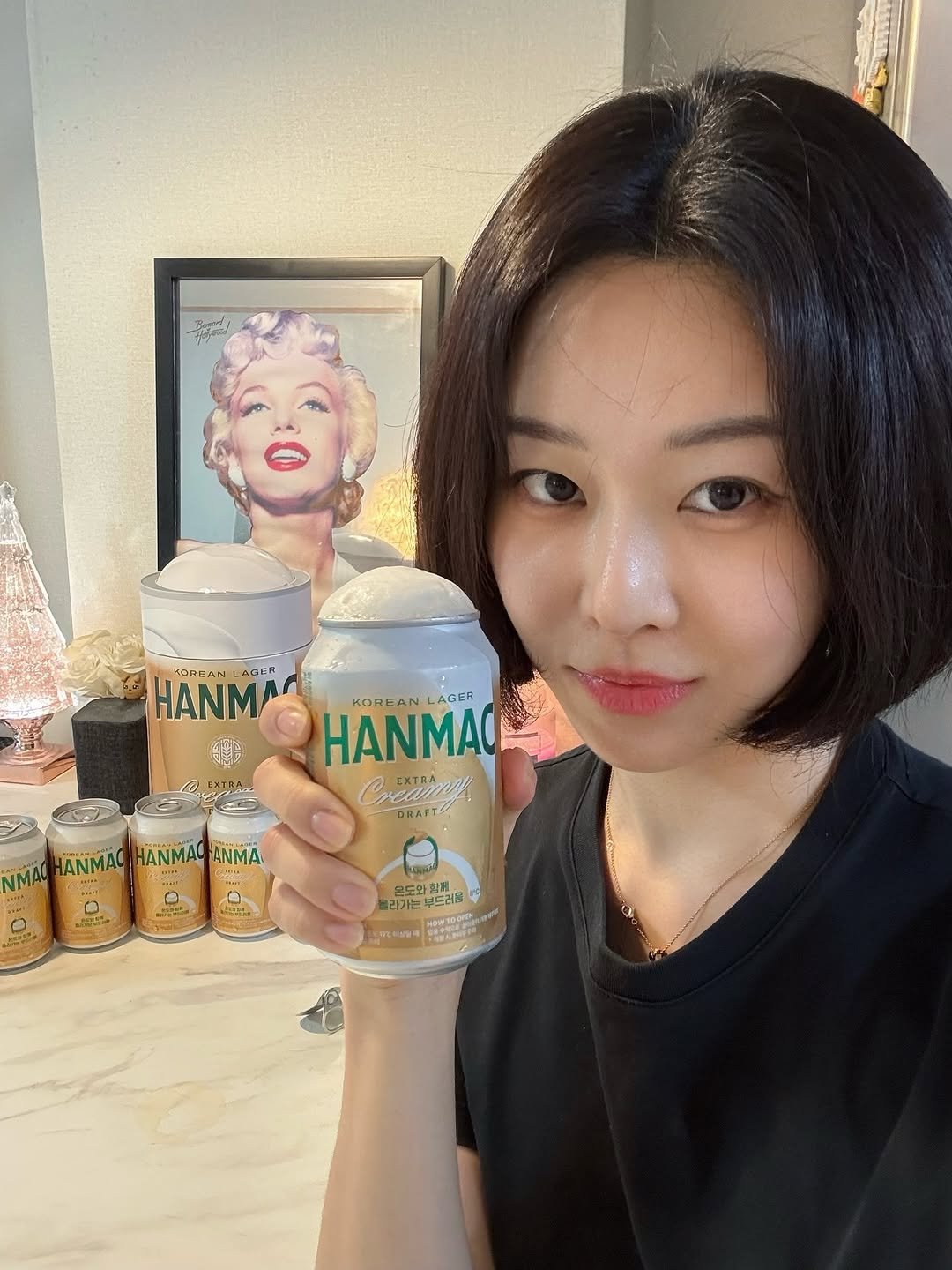 Photo by SILKY sᴇʟғ-ᴄᴀʀᴇ 운동•동안관리 on September 30, 2025. May be an image of 1 person, hair, beer, sparkling water, hand cream and text.