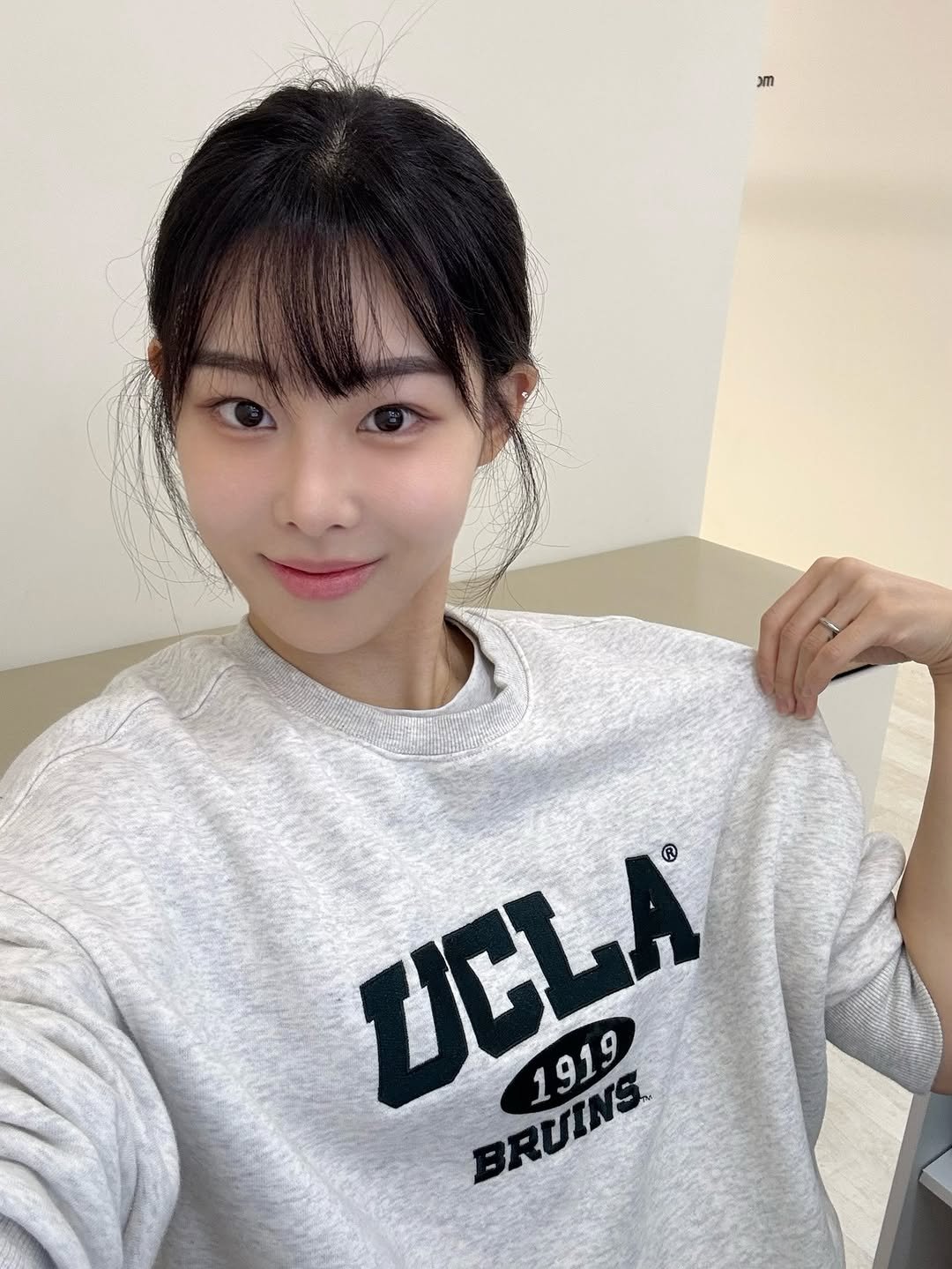 Photo by SILKY sᴇʟғ-ᴄᴀʀᴇ 운동•동안관리 on October 24, 2025. May be an image of text that says '3m UCLA BRUINS BRUINS 1919'.