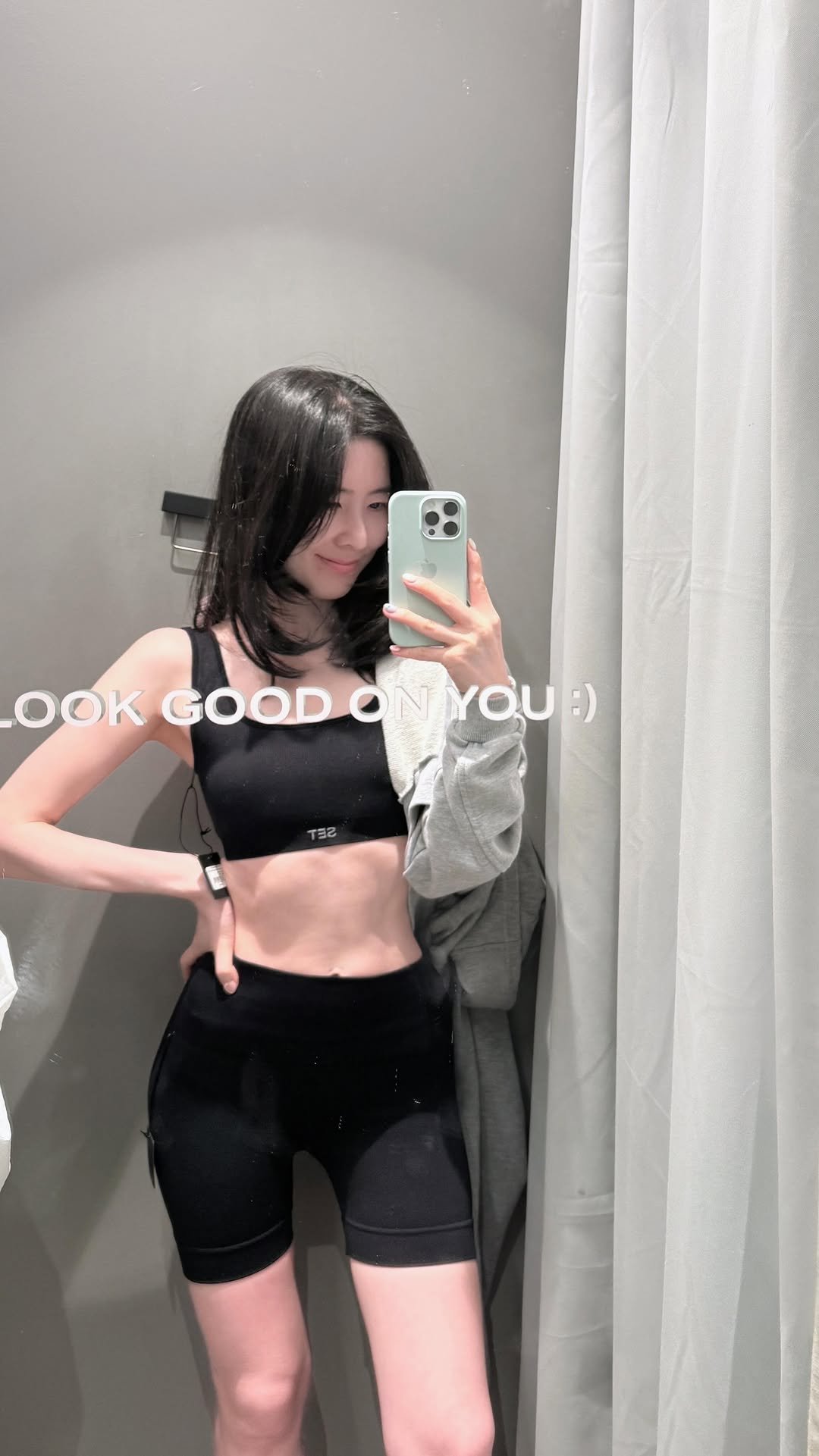 silver____b 게시물 이미지: “같이 운동가자, 운동복 챙겨와!” 하는 그녀의 설레는 한마디 @eeeis0212...