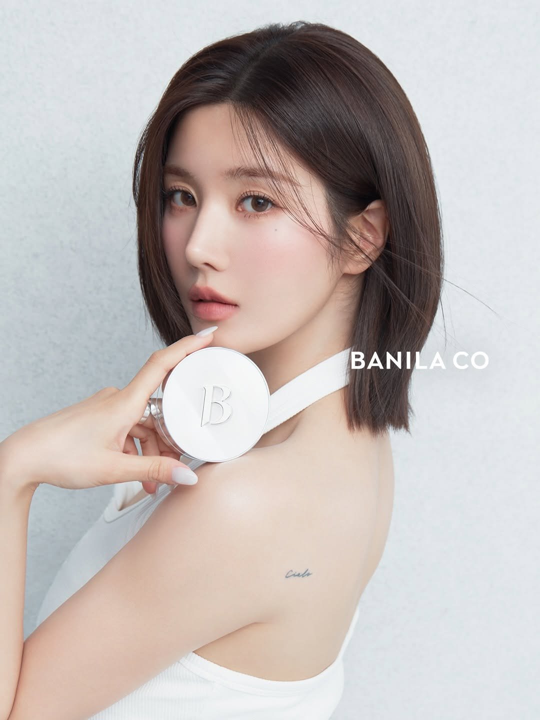 Photo shared by 권은비 on March 23, 2026 tagging @banilaco_official. May be an image of one or more people, makeup, hair and text that says 'BANILACO co B Cualo'.