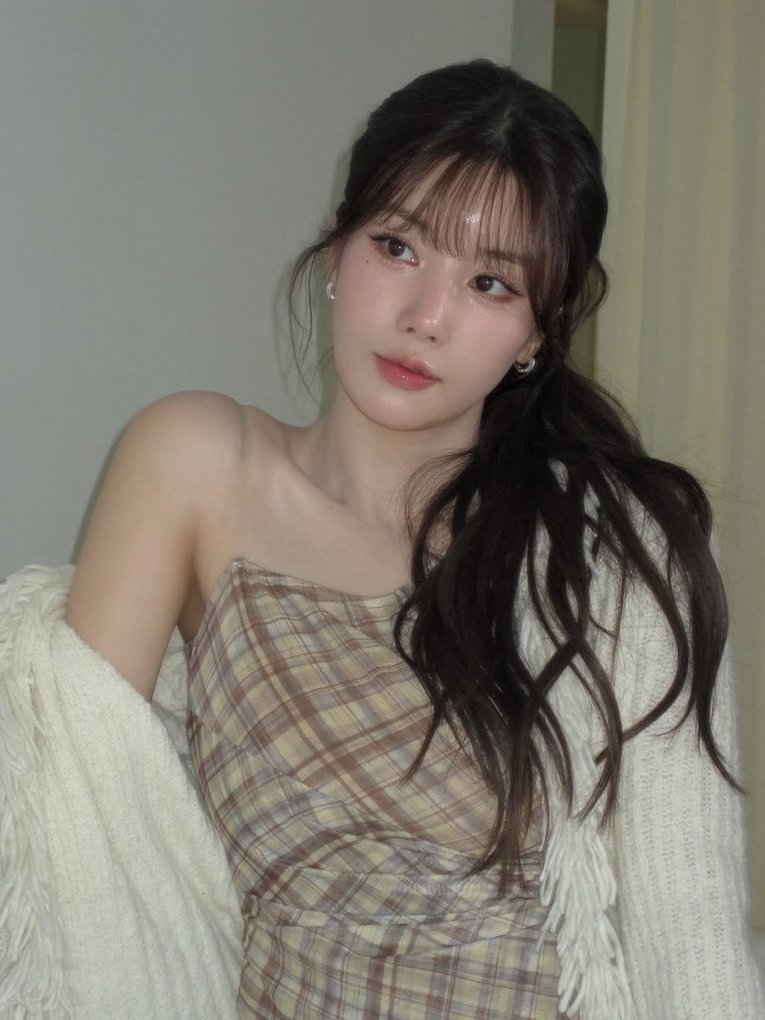 Photo by 권은비 on March 18, 2026. May be an image of one or more people, hair and text.