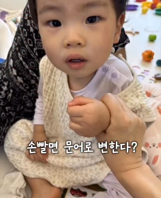 simkungdong 게시물 이미지: 🐙 손빨기 끊기 3탄
 
손빨기 잘 끊었는데 입원하고
갑자기 다시 빨아서...
...