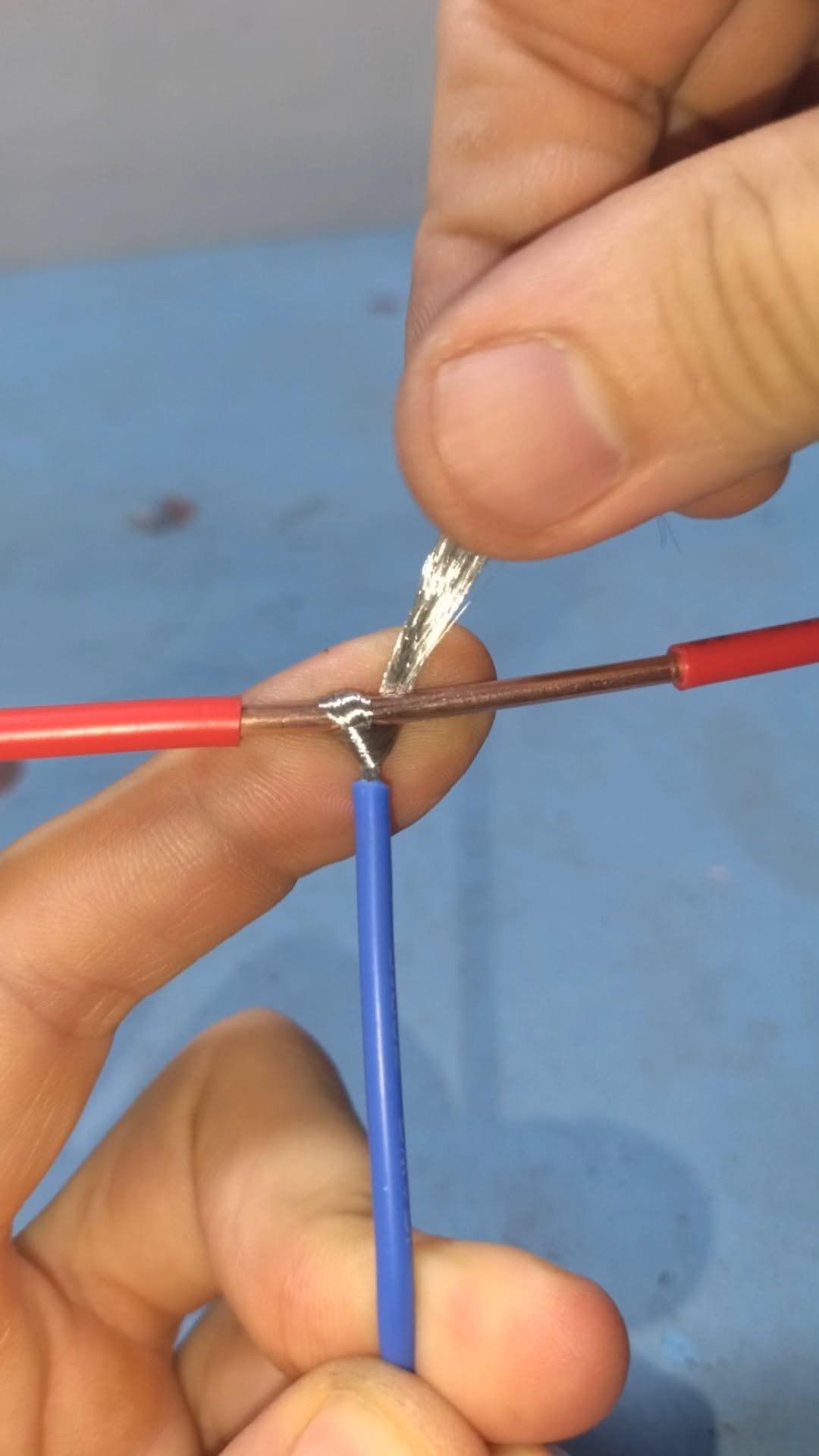 simple_creative22 게시물 이미지: Great Tricks from a Veteran Electrician on...