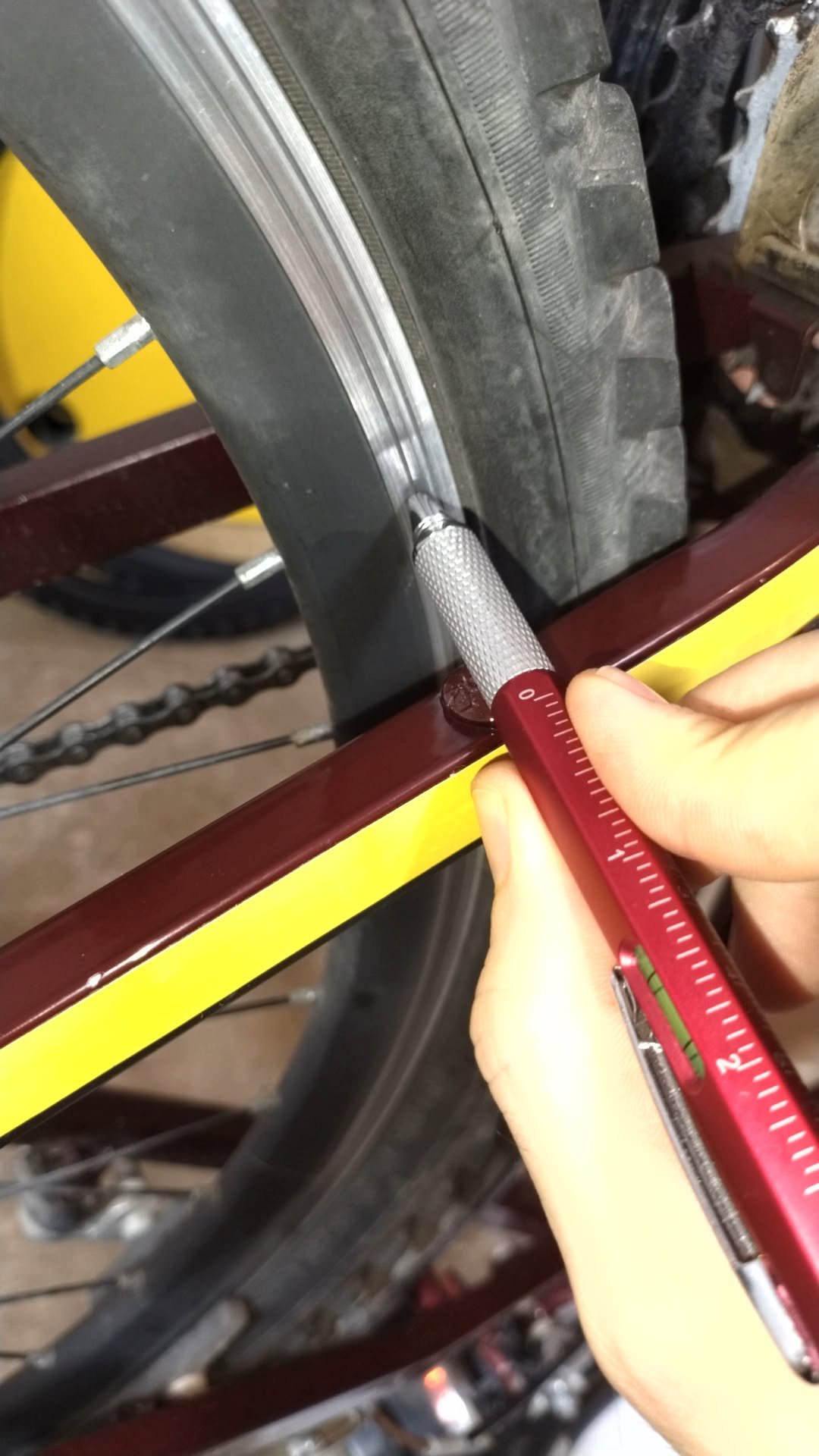 simple_creative22 게시물 이미지: Cyclists, This Bicycle Wheel Repair Trick...