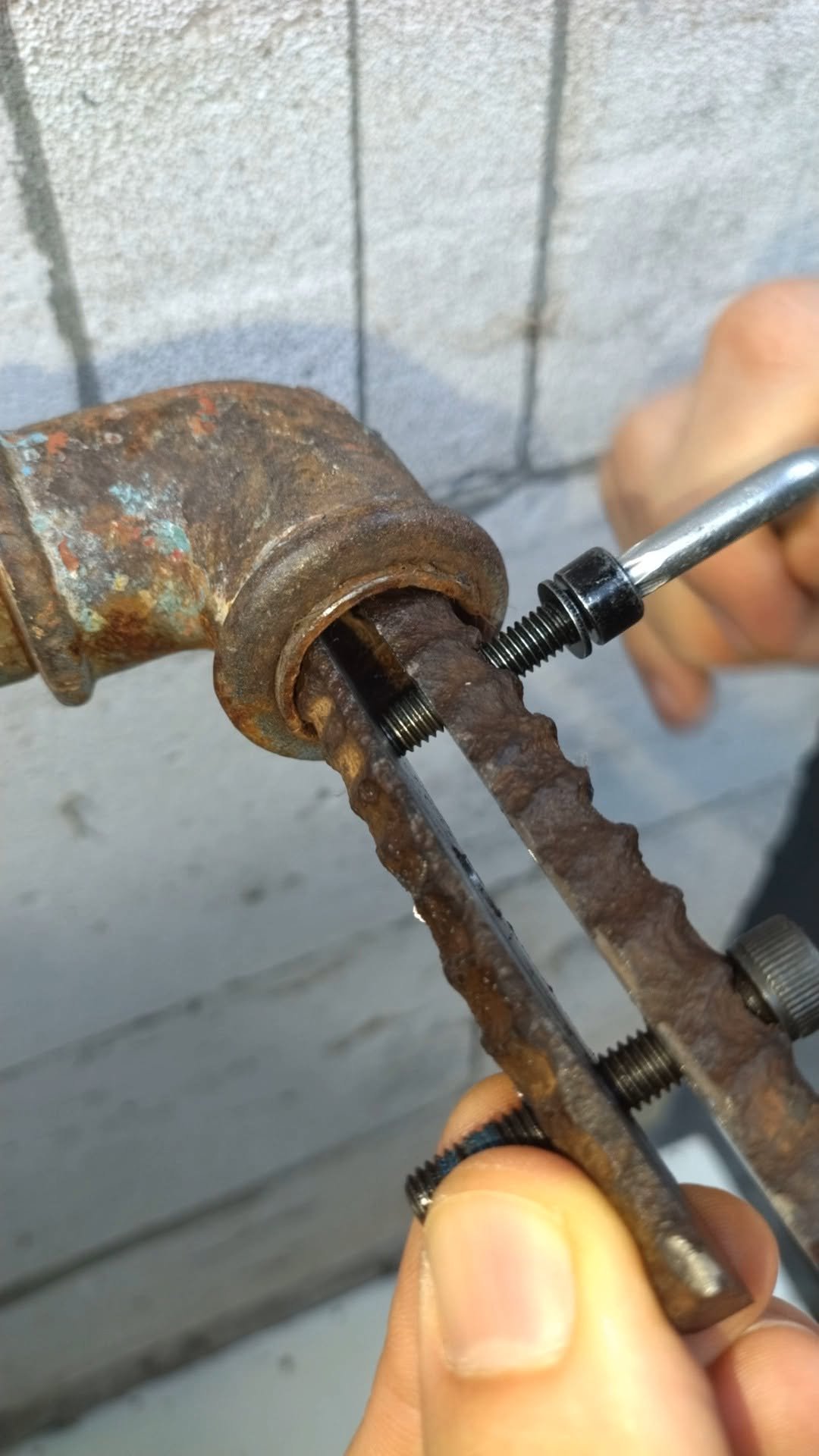 simple_creative22 게시물 이미지: Genius DIY Plumbing Idea! How to Remove Broken...