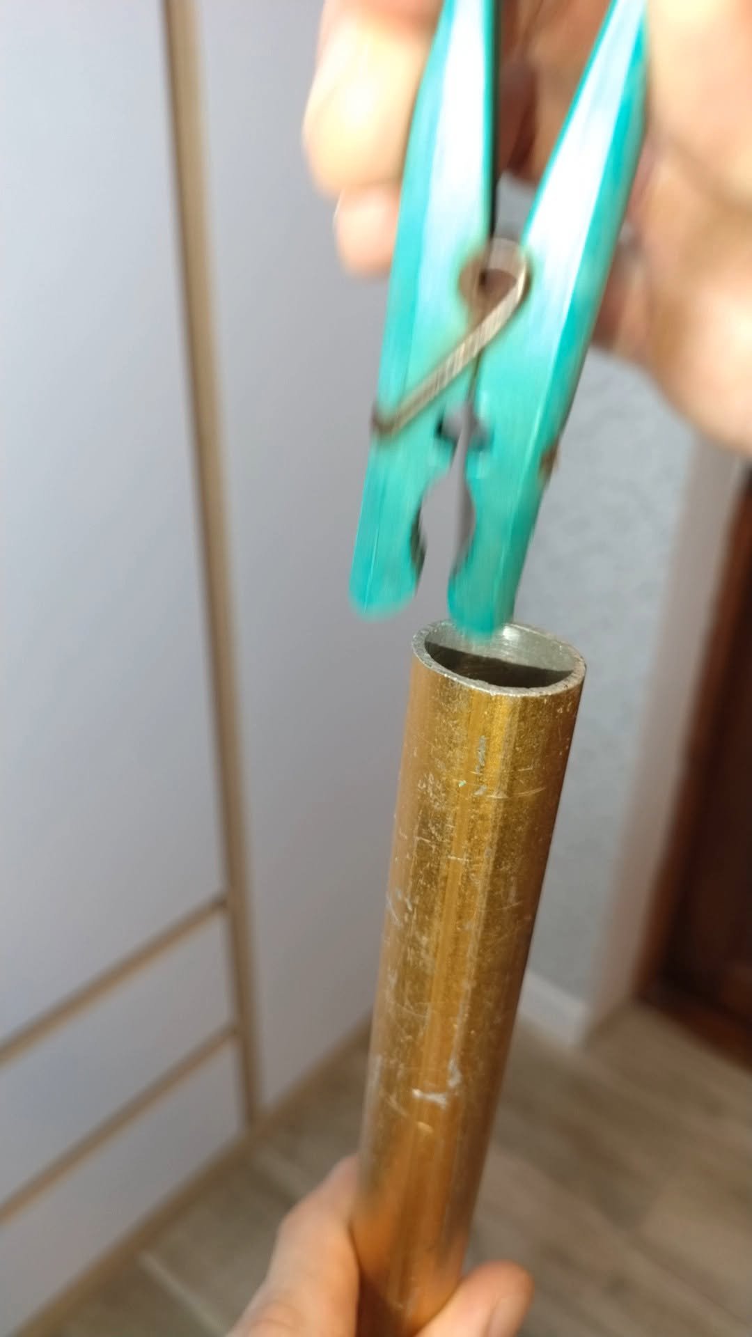 simple_creative22 게시물 이미지: A Great Home Life Hack using a Clothespin and...