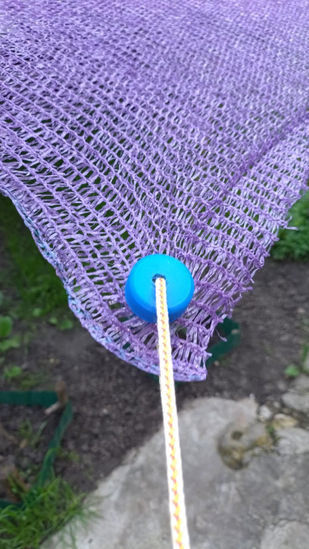 simple_creative22 게시물 이미지: The Best Tarp Corner Knot Tying Technique that...