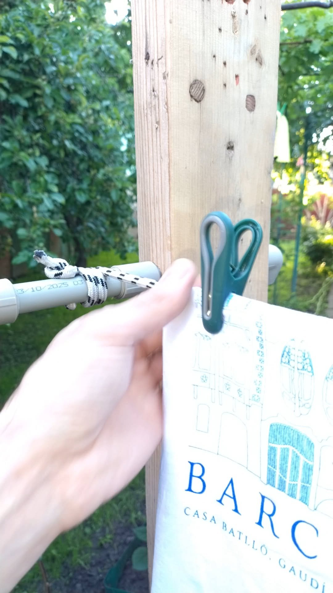 simple_creative22 게시물 이미지: Great DIY PVC Pipe Clothesline Tensioner....