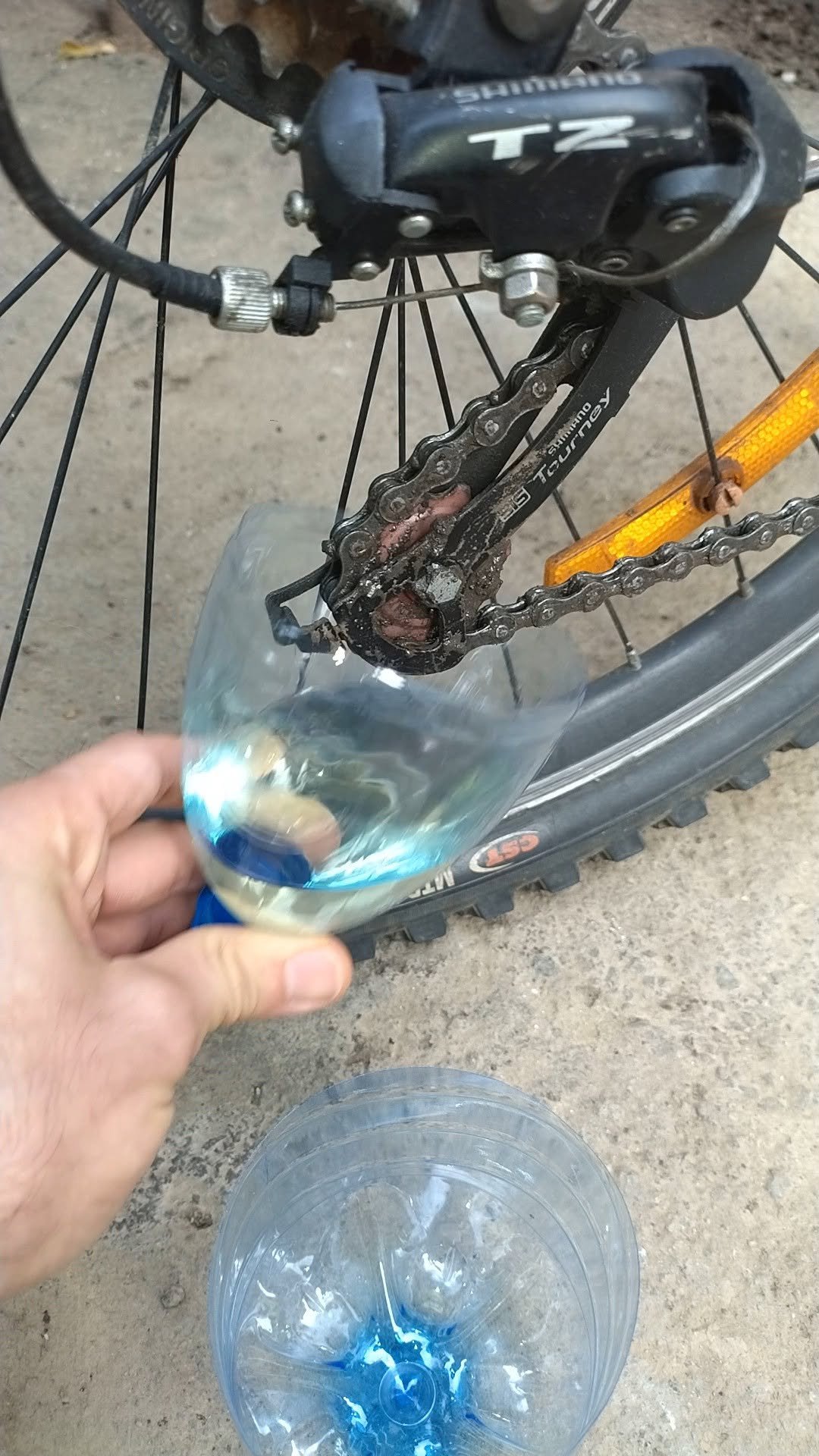 simple_creative22 게시물 이미지: Bicycle Chain Cleaning Trick To Get A...