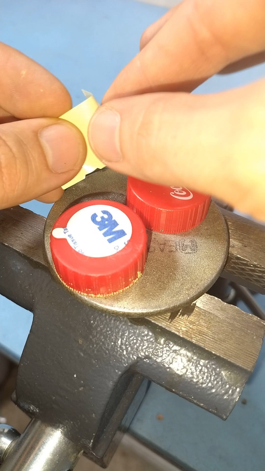 simple_creative22 게시물 이미지: Great method to sharpen a knife to a razor...