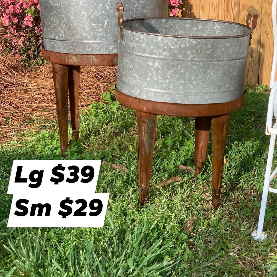 simplyhome 게시물 이미지: Y’all check out these spring items 😍...
