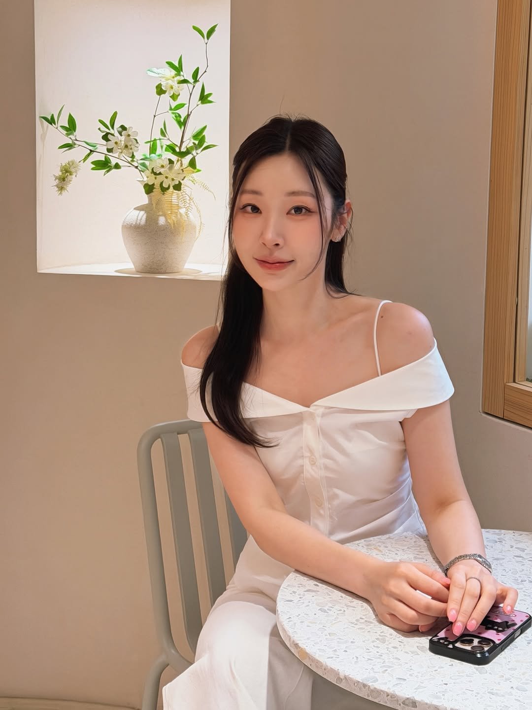 simtohl 게시물 이미지: 1년의 반이 갔네요! 너무 빨라 하루하루가.. 애틋해요! 
일도 열심히 하고,...