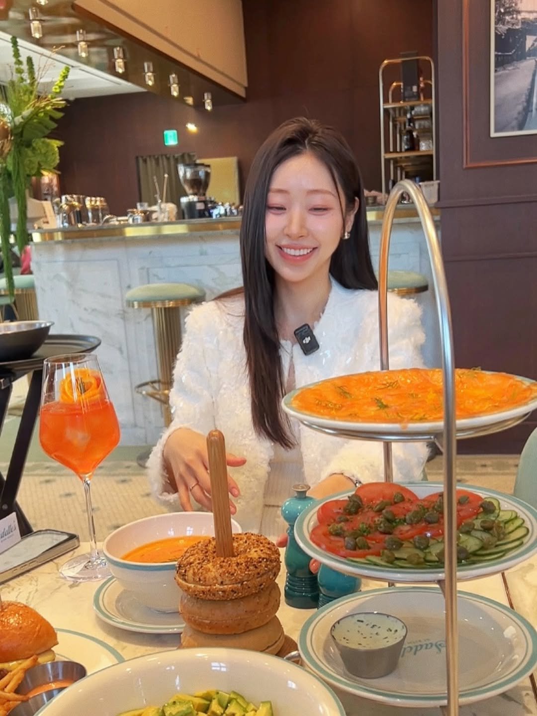 Photo by 심톨 𝐒𝐈𝐌𝐓𝐎𝐇𝐋 on April 12, 2026. May be an image of pot, buffet and text.