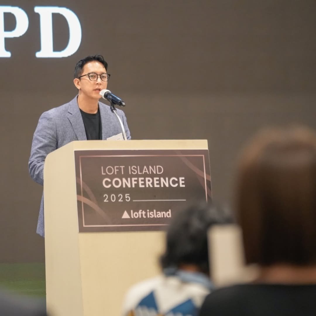 Photo by 주언규 on July 19, 2025. May be an image of 1 person and text that says 'PD LOFT ISLAND CONFERENCE 2025 lofti loftisland'.