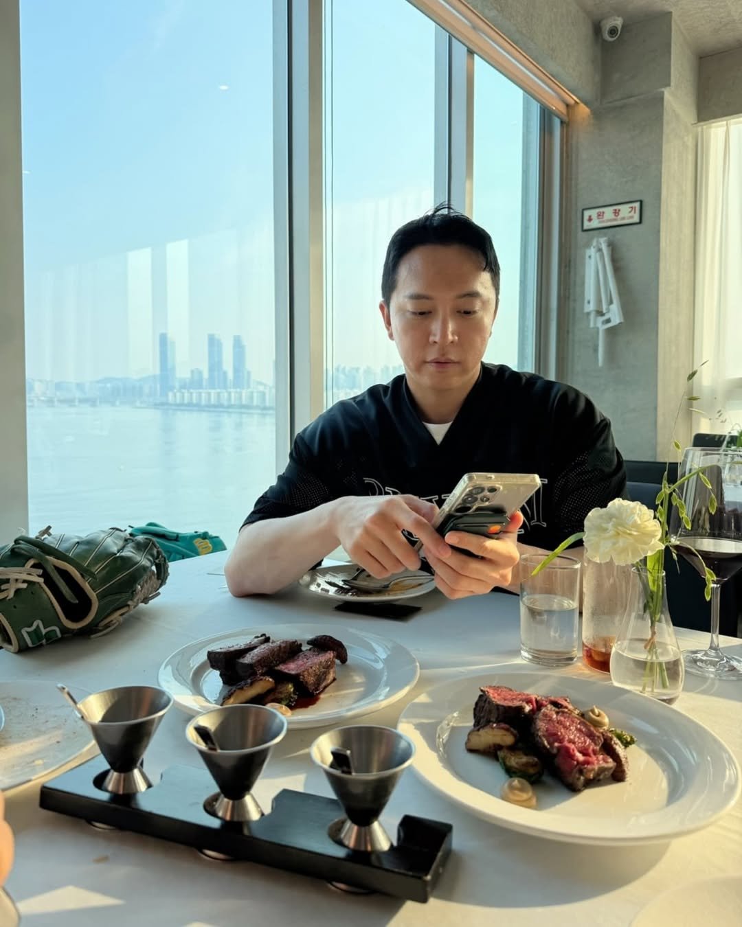 Photo shared by 주언규 on July 07, 2025 tagging @newly_steakhouse. May be an image of 1 person, steak and text.