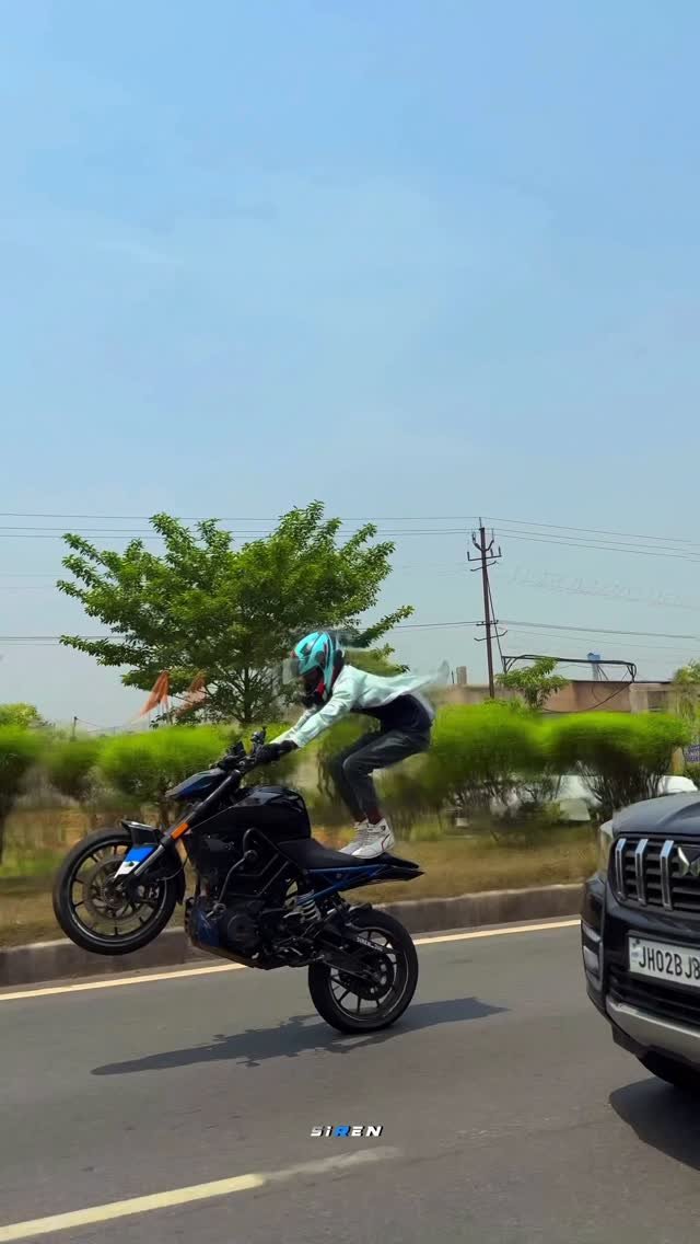 siren_390_ 게시물 이미지: 💀
.
.
#duke #ktm #ktmrc #ktmindia #wheelie...