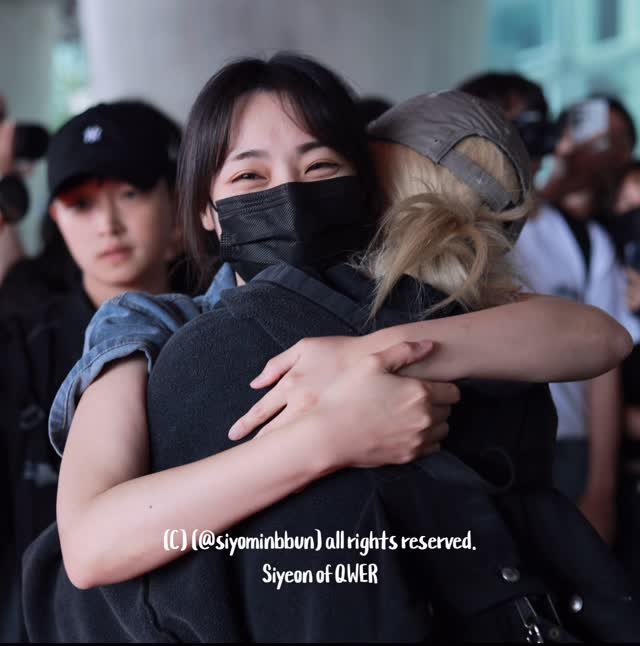 siyominbbun 게시물 이미지: 260614 ICN 🐹👋

훠이훠이.

#qwer #しよみん #시연 #시요밍...