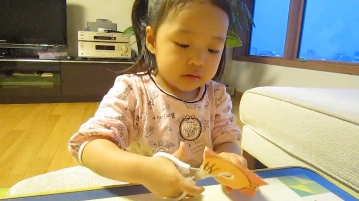 sjh_umji 게시물 이미지: 15년 전
첫째 3살 때 
파일 더미들 속에서 우연히 발견

그립고
소중하고
감사할 따름