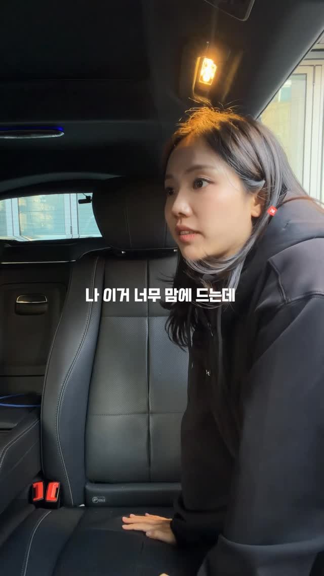 sjingg_ 게시물 이미지: 저 이거 진짜 마음에 들어요...!

작년에 제가 이 후드를 프랑스 출장때 입고...