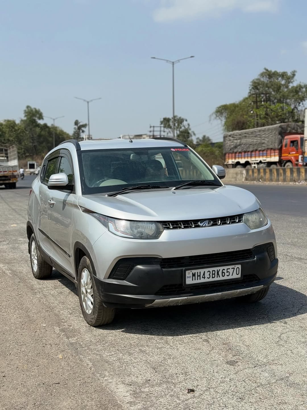 sk_cars786 게시물 이미지: 2017 KUV100 K6 6STR DIESEL 
2nd owner...