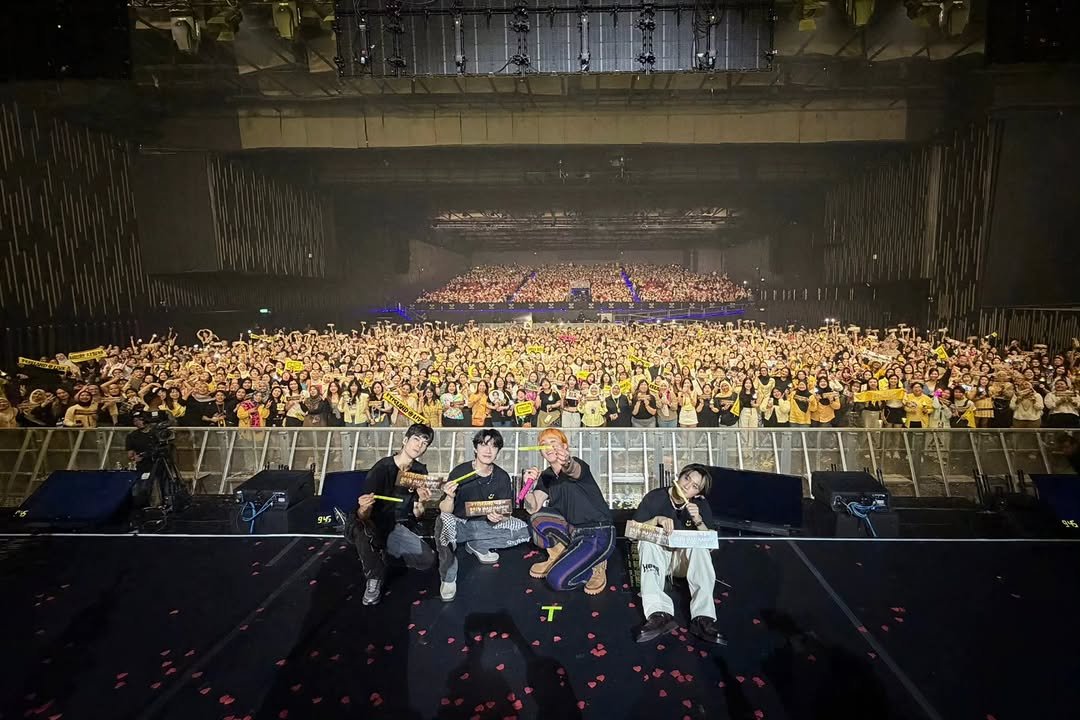 Photo by leehongki on November 15, 2025. May be an image of one or more people, bangs, top, crowd, concert and text.