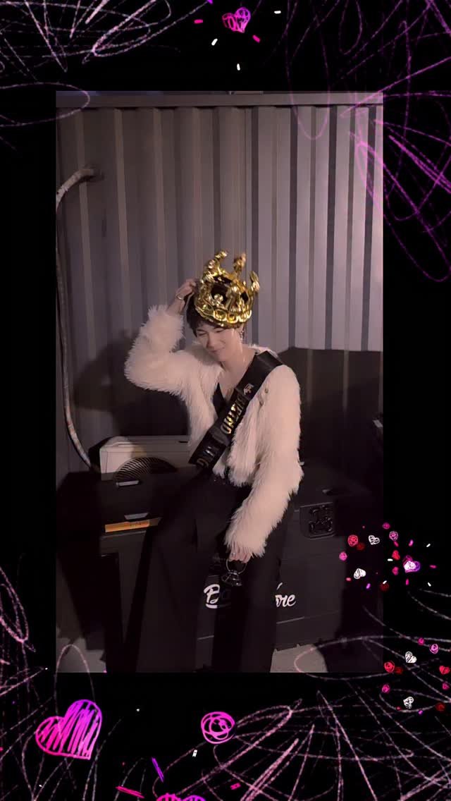 skullhong12 게시물 이미지: 생일이래요 축하해주세요😝🖐
Happy birthday to me🤘