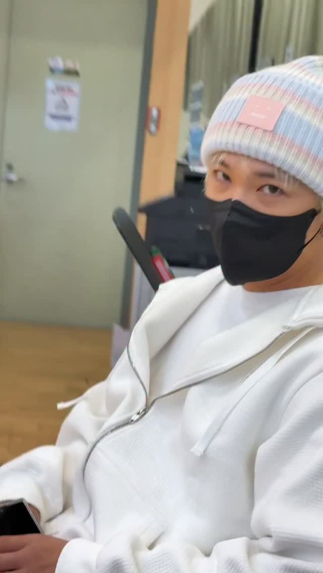 skullhong12 게시물 이미지: 정택운은 이홍기 스토커🥶