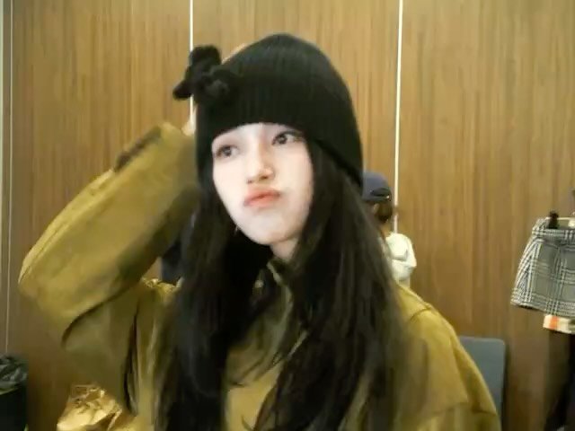 skuukzky 게시물 이미지: 환승연애4 OST ‘하루’ 불렀어요 
많이 들어주고 환연뽀 도 많이 사랑해줘요...