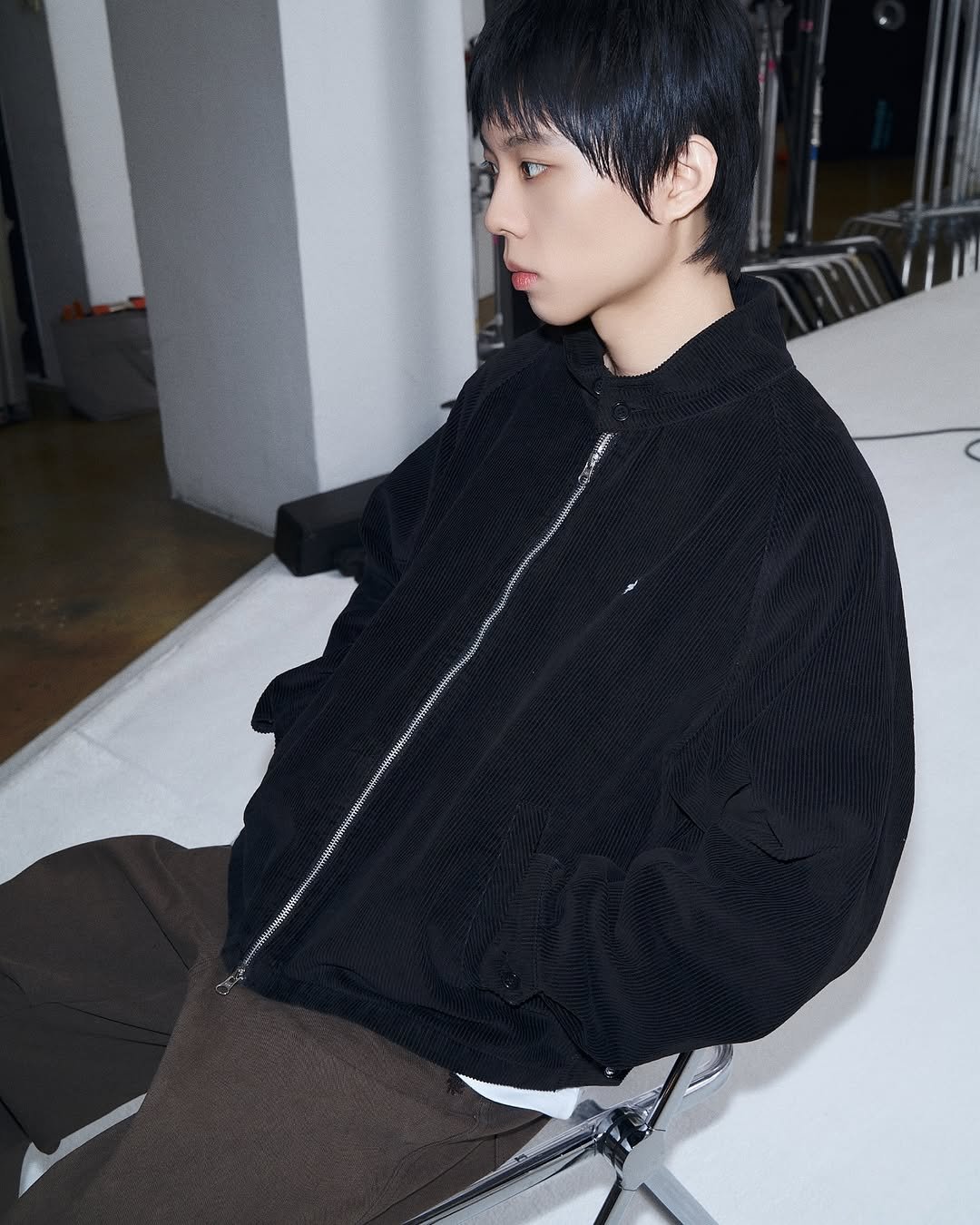 Photo by SLOW RECORD HOUSE | 슬로우 레코드 하우스 on September 11, 2025. May be an image of 1 person.