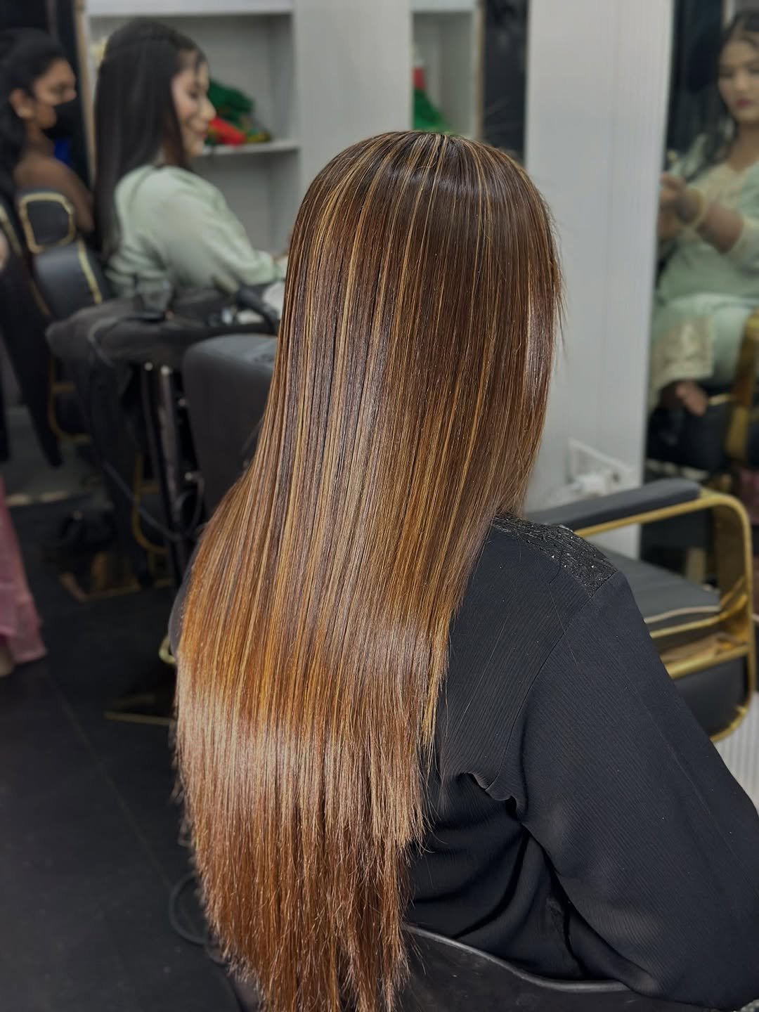 Photo by FATIMA MAKEOVER on January 06, 2026. May be an image of one or more people, braids, blonde hair, long hair and text.