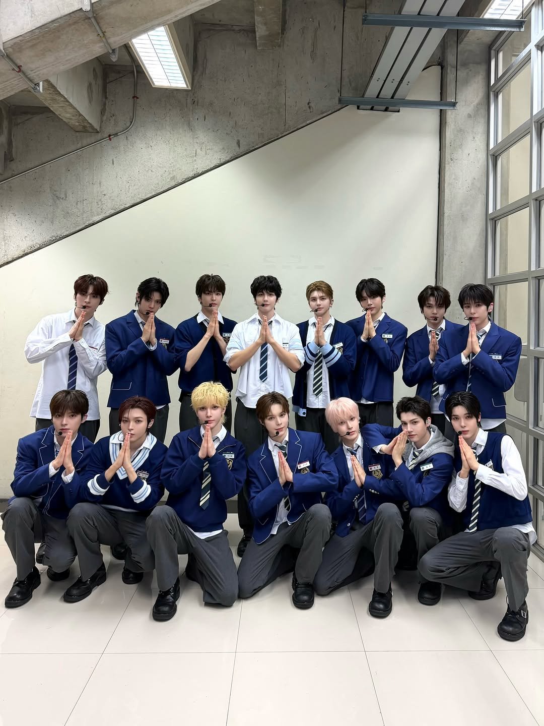 smtr25_official 게시물 이미지: 우정고 졸업 여행 완료🎓

#SMTR25 #FanMeetingTour...