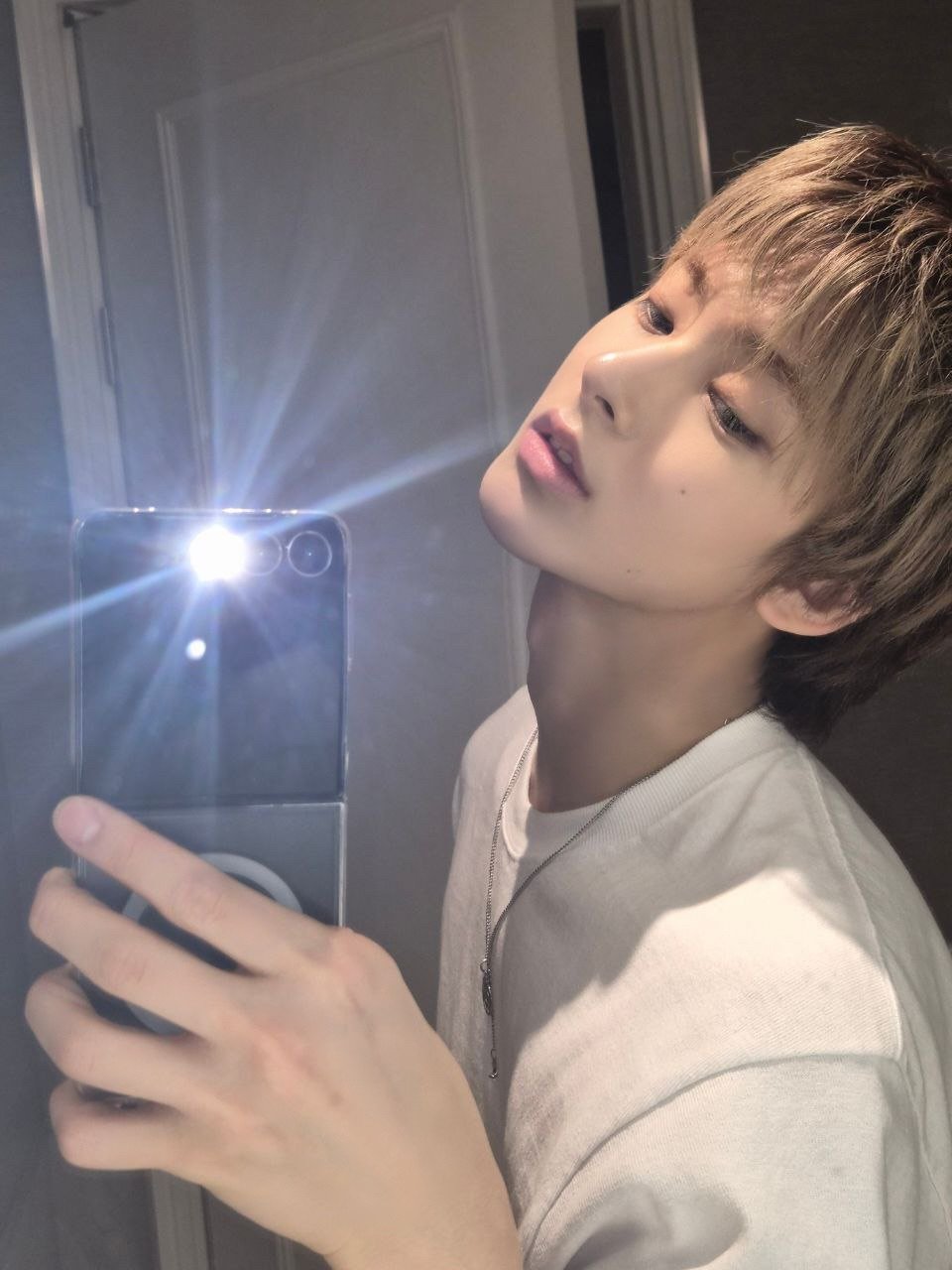 Photo by SMTR25 on March 26, 2026. May be a selfie of one or more people, hair, mirror and text.