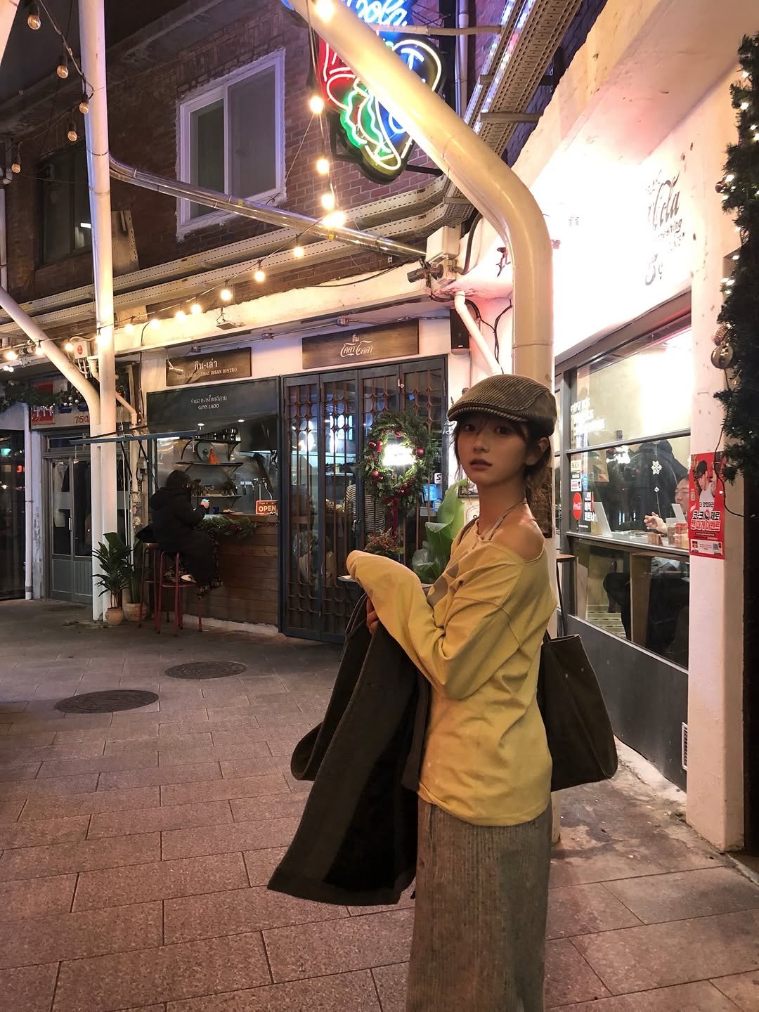 Photo shared by 김승우 on December 21, 2025 tagging @aeae_official.