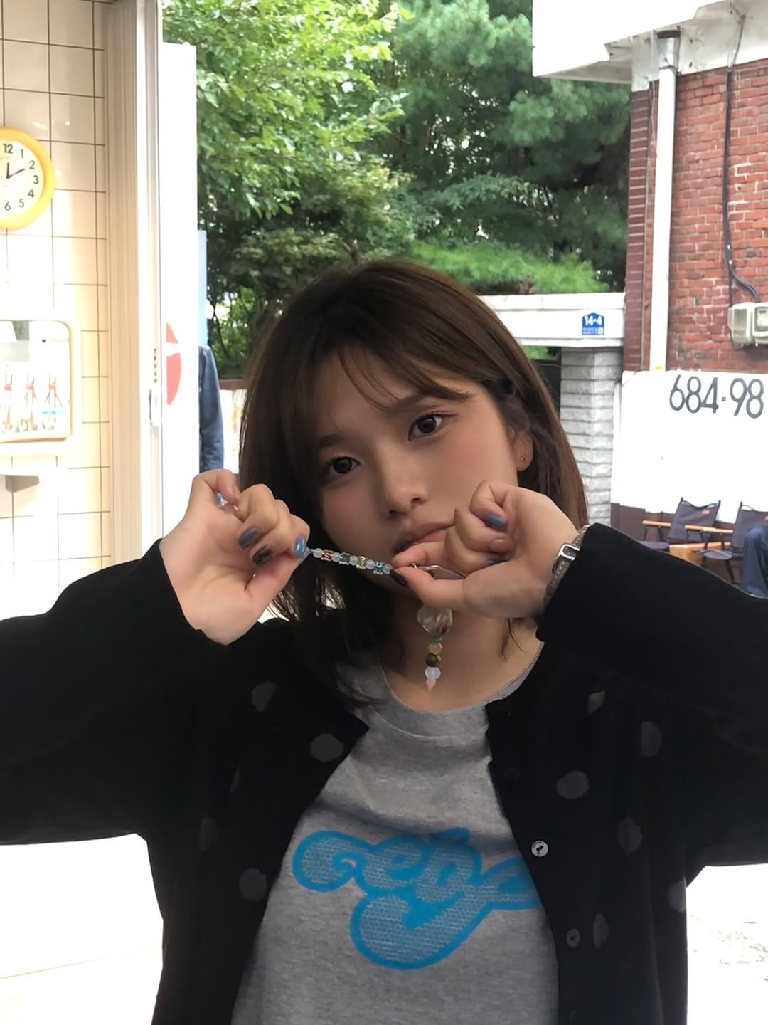 Photo by 김승우 on October 18, 2025. May be an image of one or more people, hair and text.