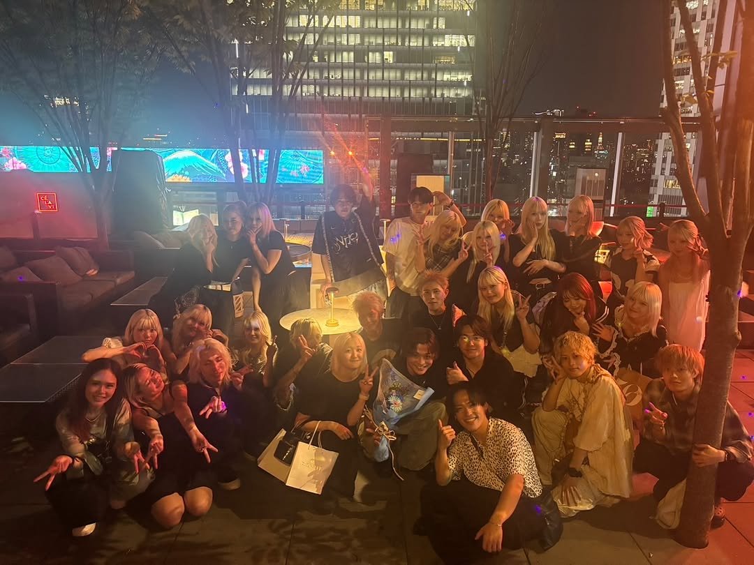 Photo by SOUSHI in sequence MIYASHITA PARK with @_beleza.official.