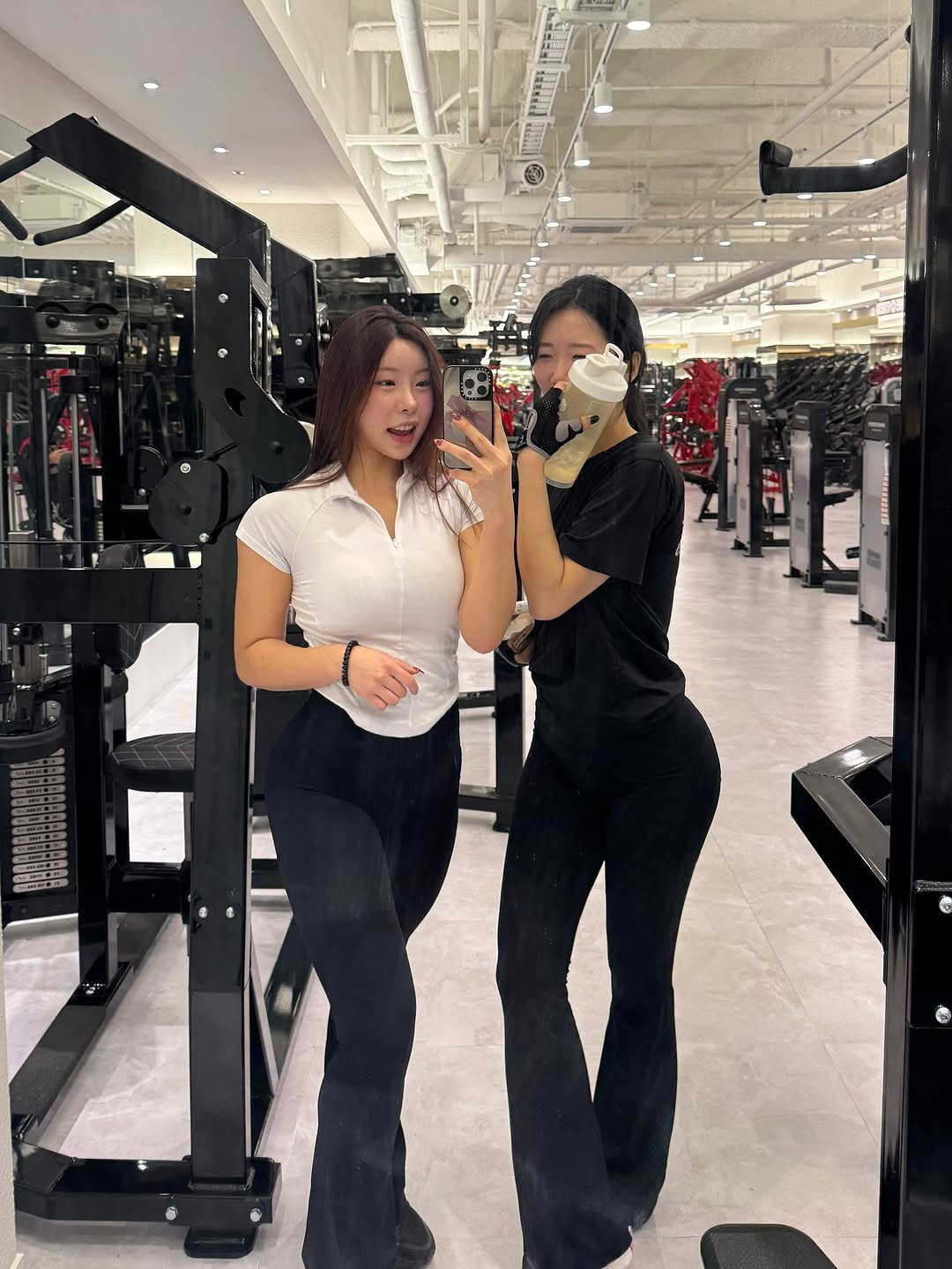 so__mni 게시물 이미지: 입사하고 첫날부터 함께한 윤정님이랑 파트너 운동 ❤️
한분한분 소즁해 ~~~~~...