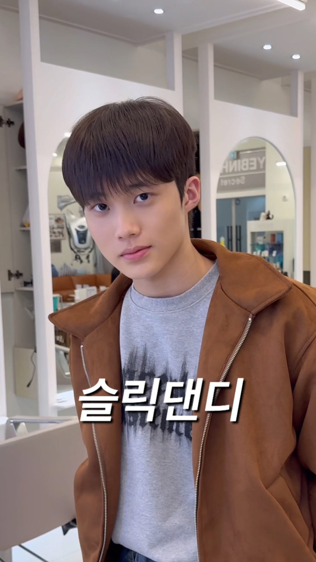 soee_male 게시물 이미지: 🔥슬릭댄디🔥
가벼운 시스루댄디, 슬릭댄디를 원하시는 고객님이 오셨어요-
안전한 댄디...